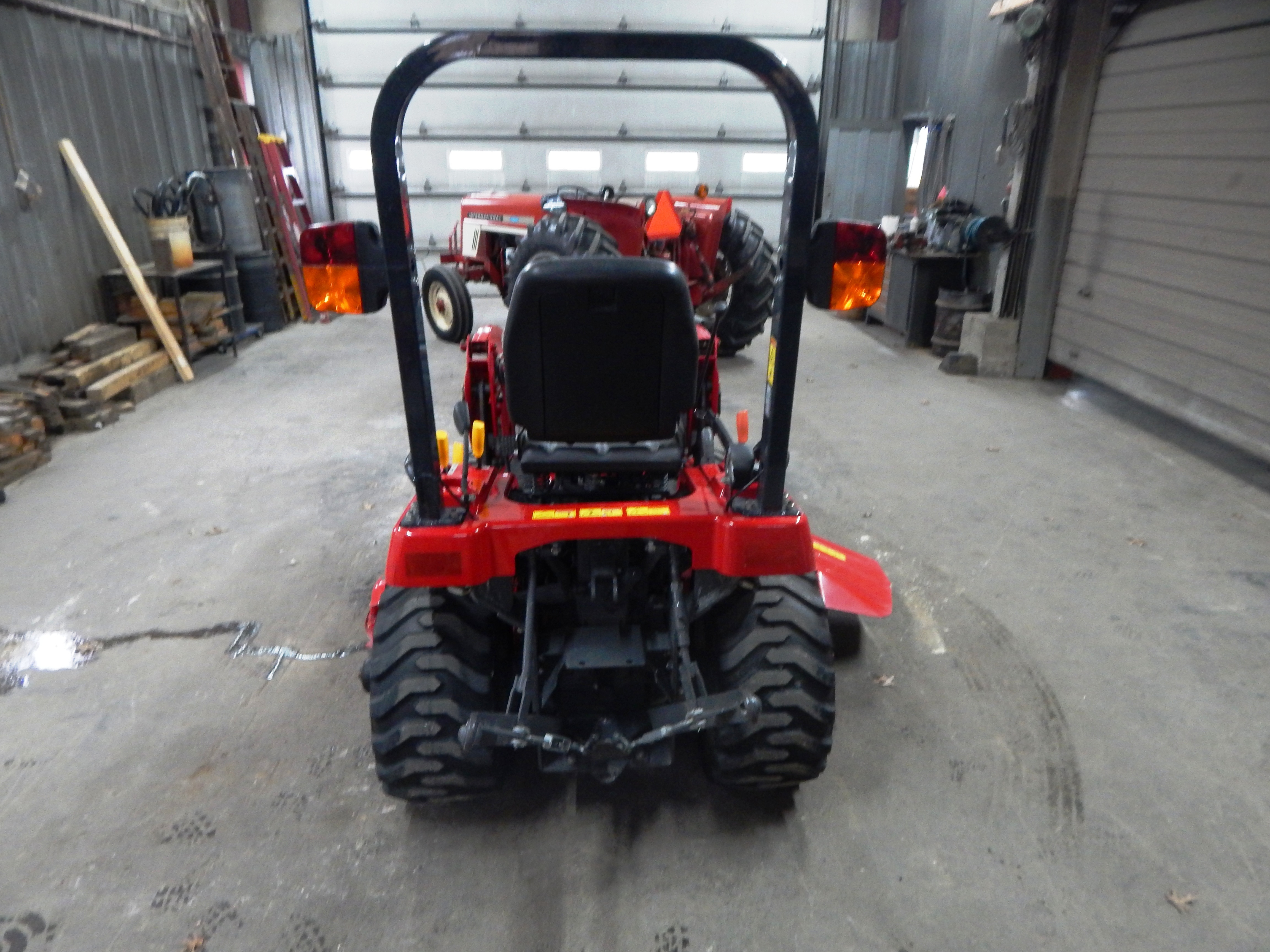 2012 Massey Ferguson GC1715 Tractor