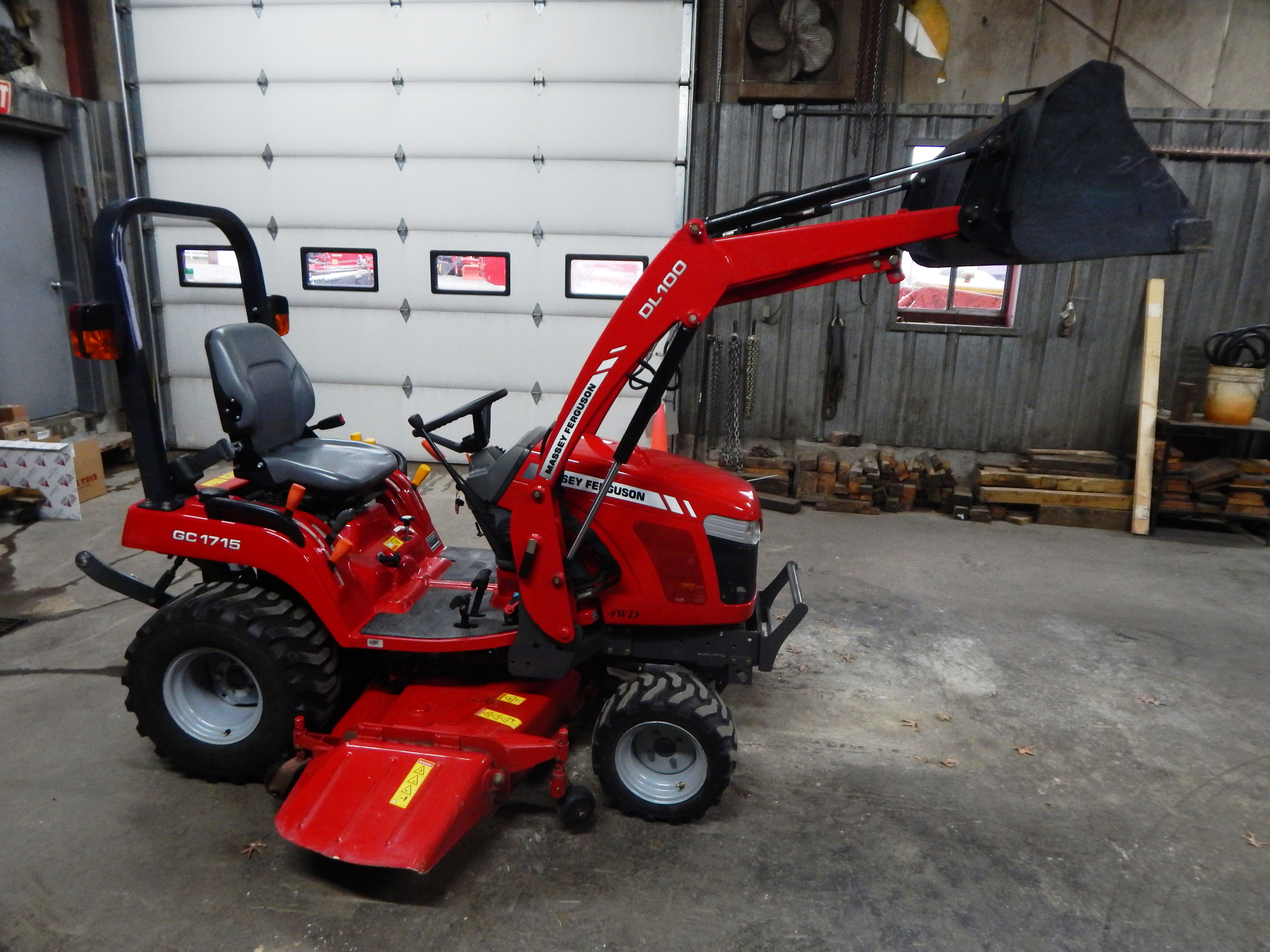 2012 Massey Ferguson GC1715 Tractor