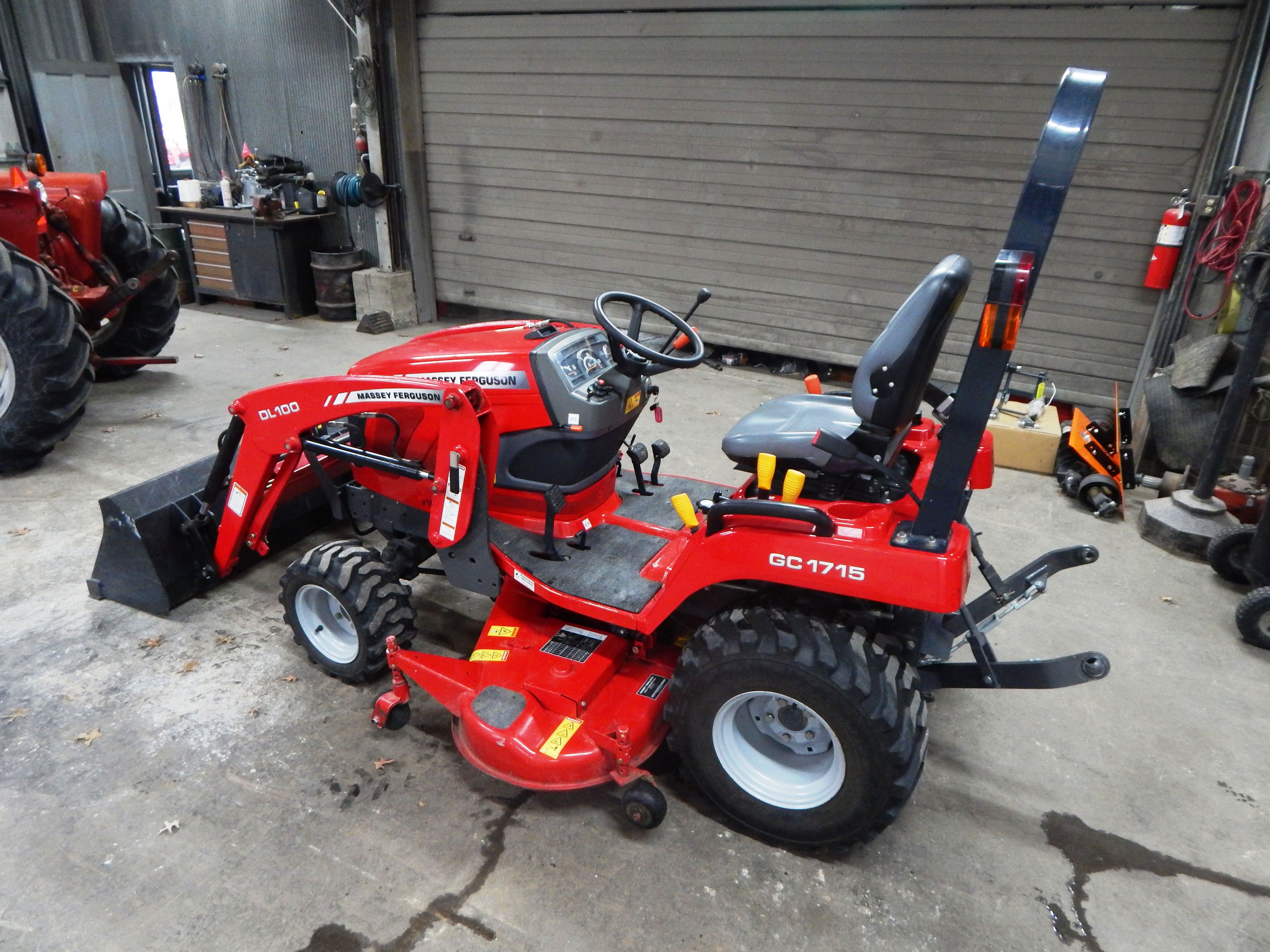 2012 Massey Ferguson GC1715 Tractor