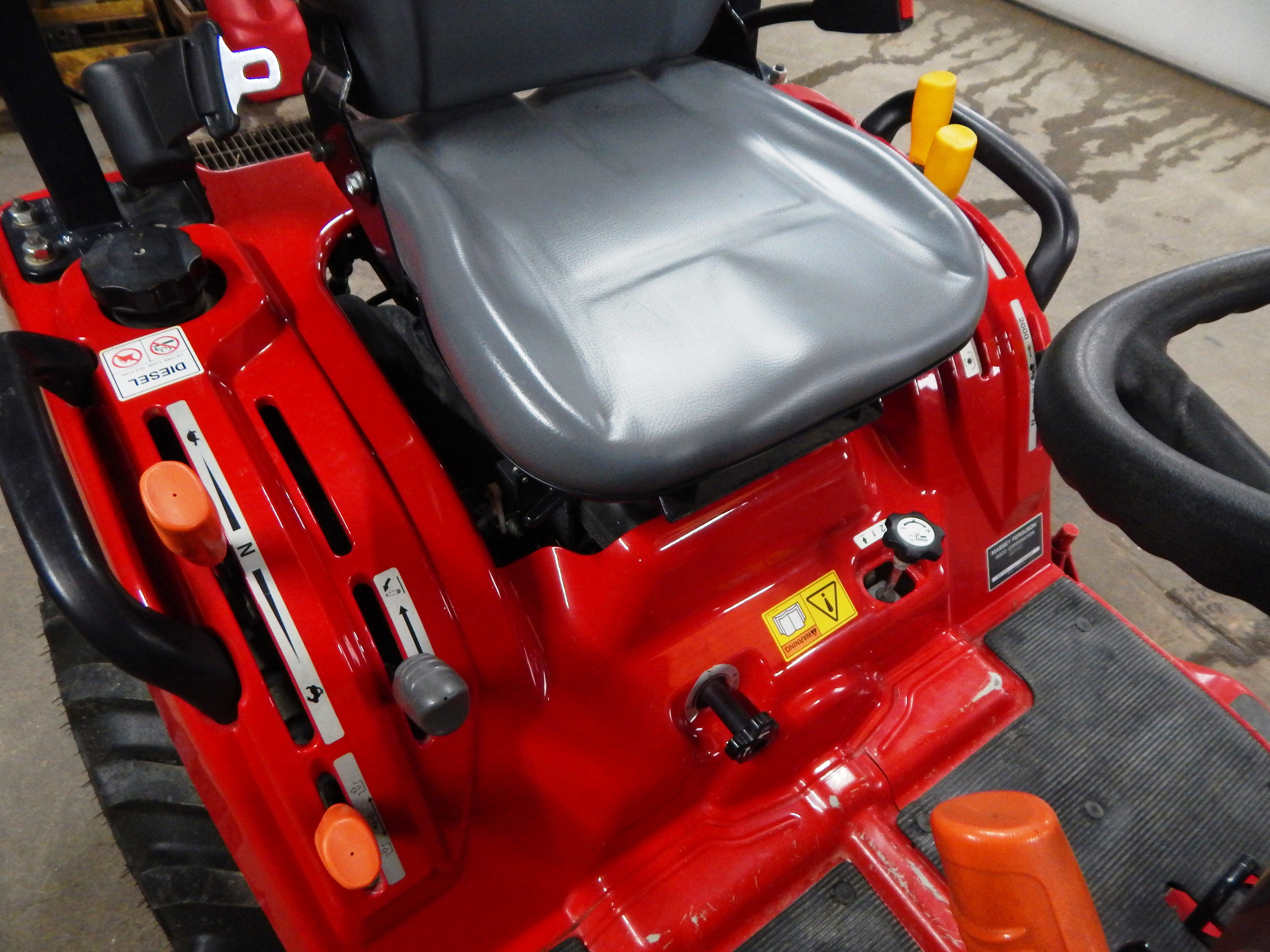 2012 Massey Ferguson GC1715 Tractor