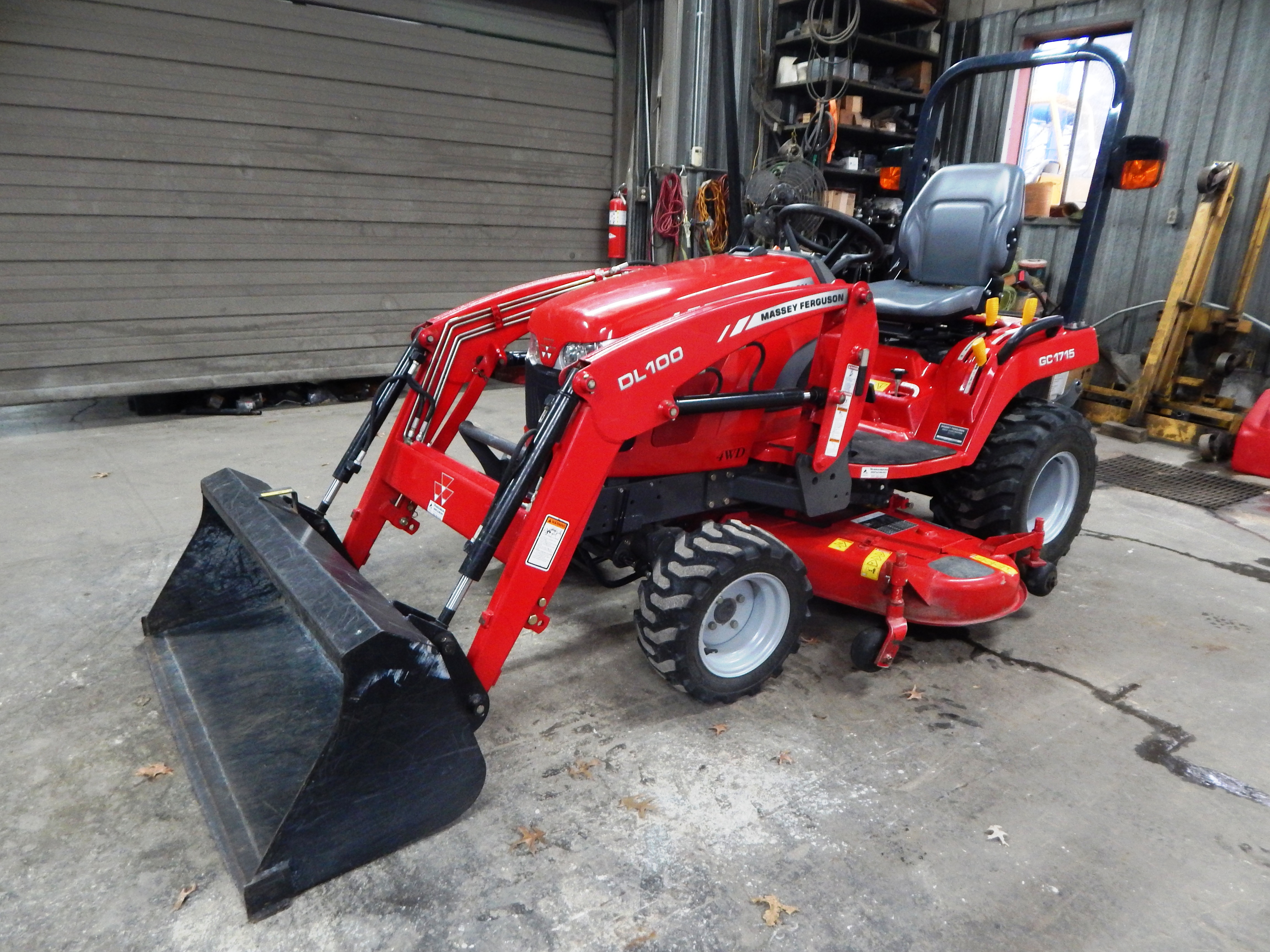 2012 Massey Ferguson GC1715 Tractor