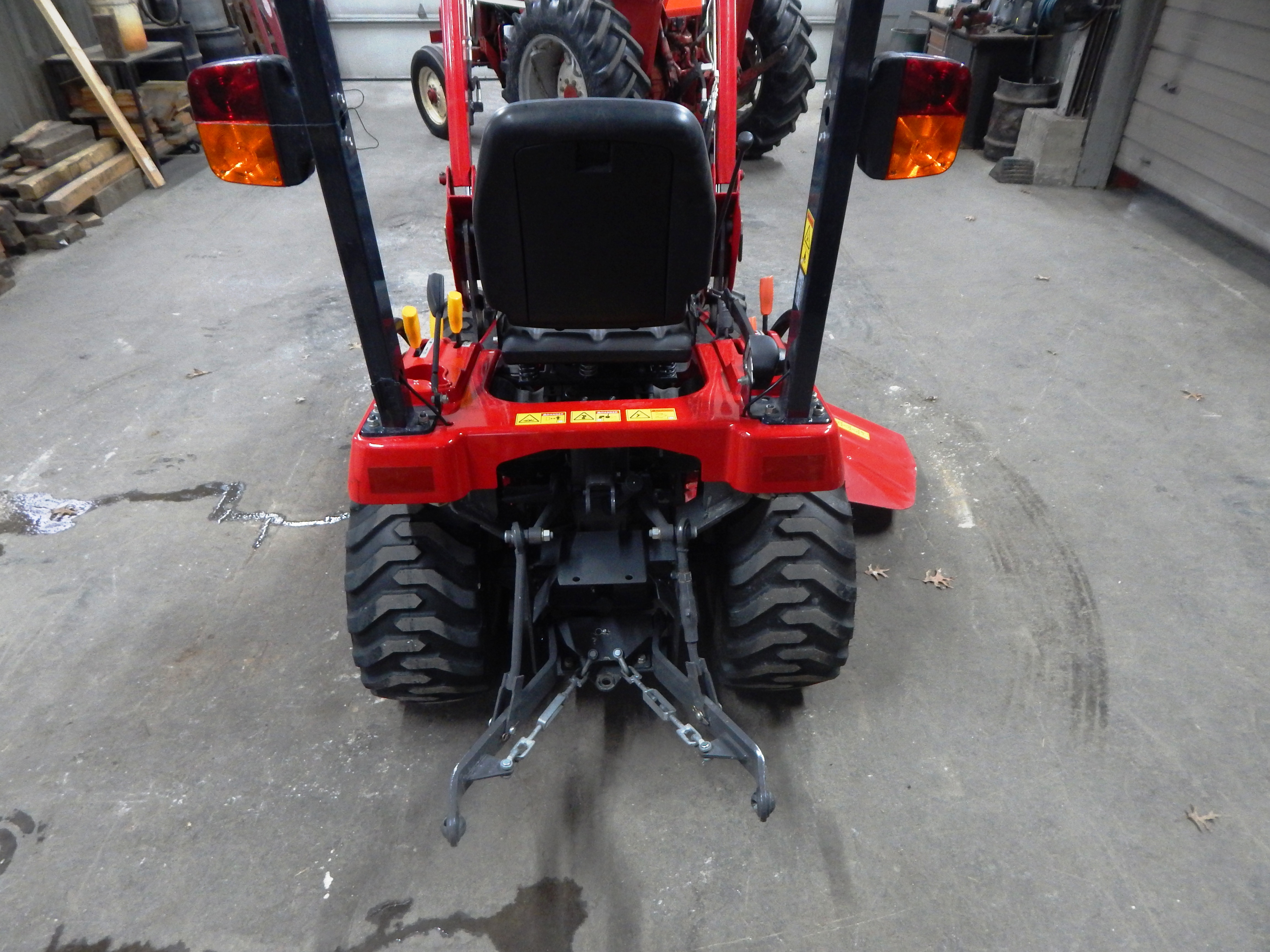 2012 Massey Ferguson GC1715 Tractor