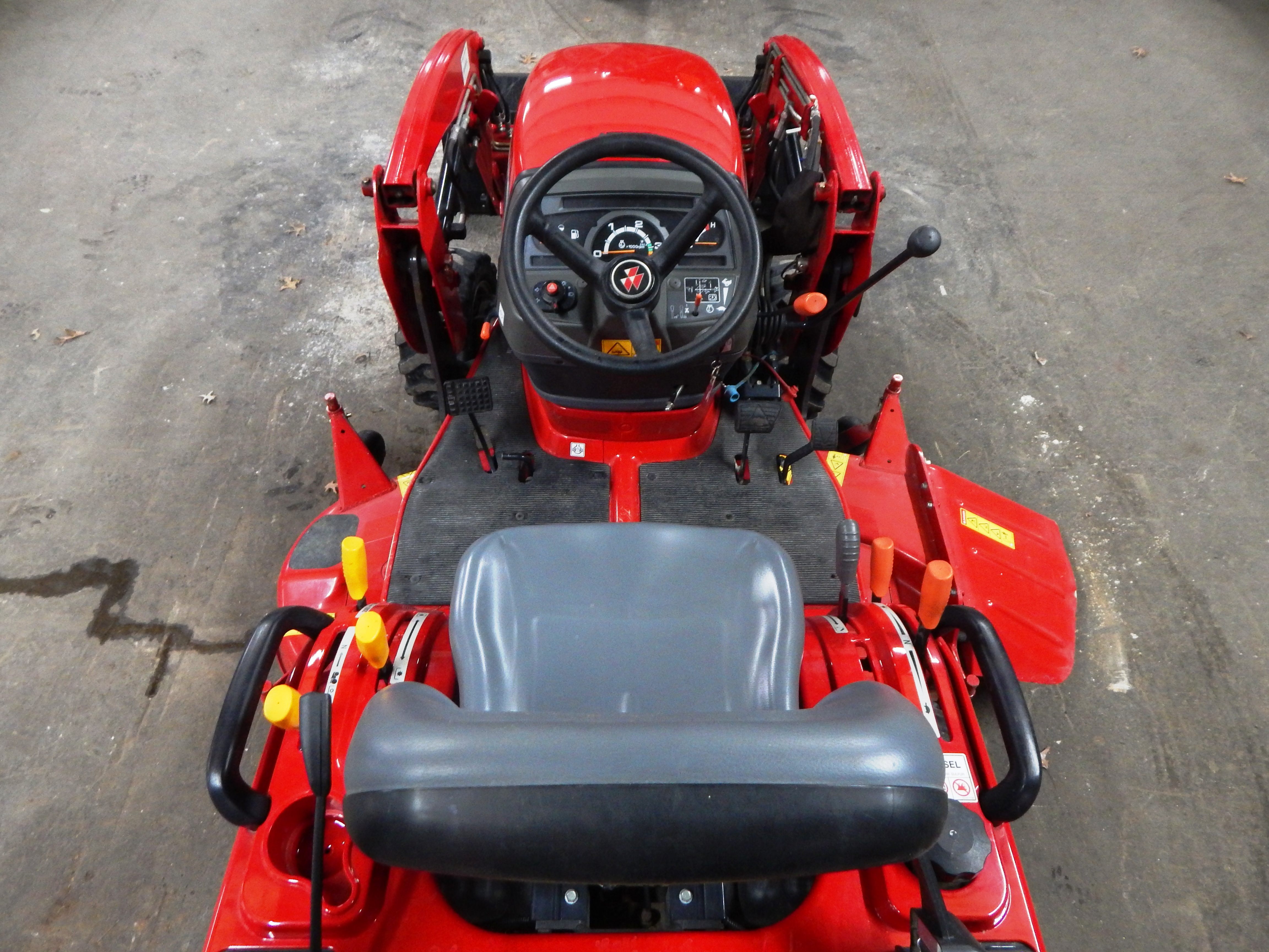 2012 Massey Ferguson GC1715 Tractor