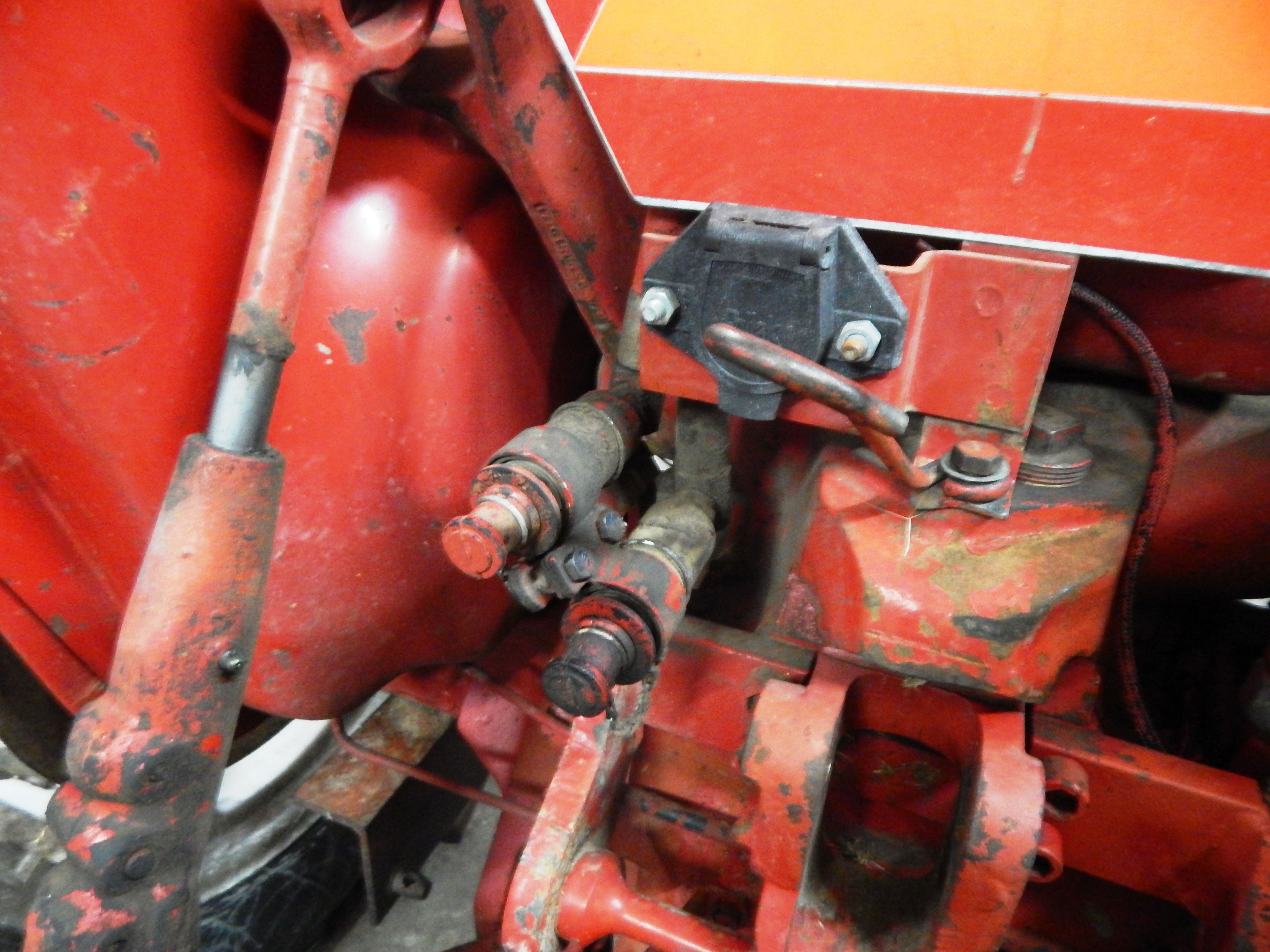 1977 International 464 Tractor