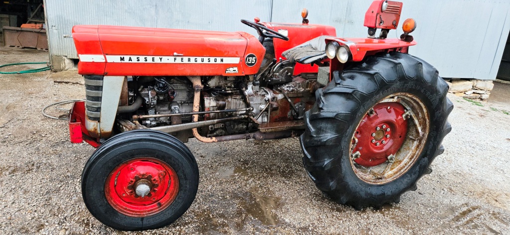 1973 Massey Ferguson 1135 Tractor