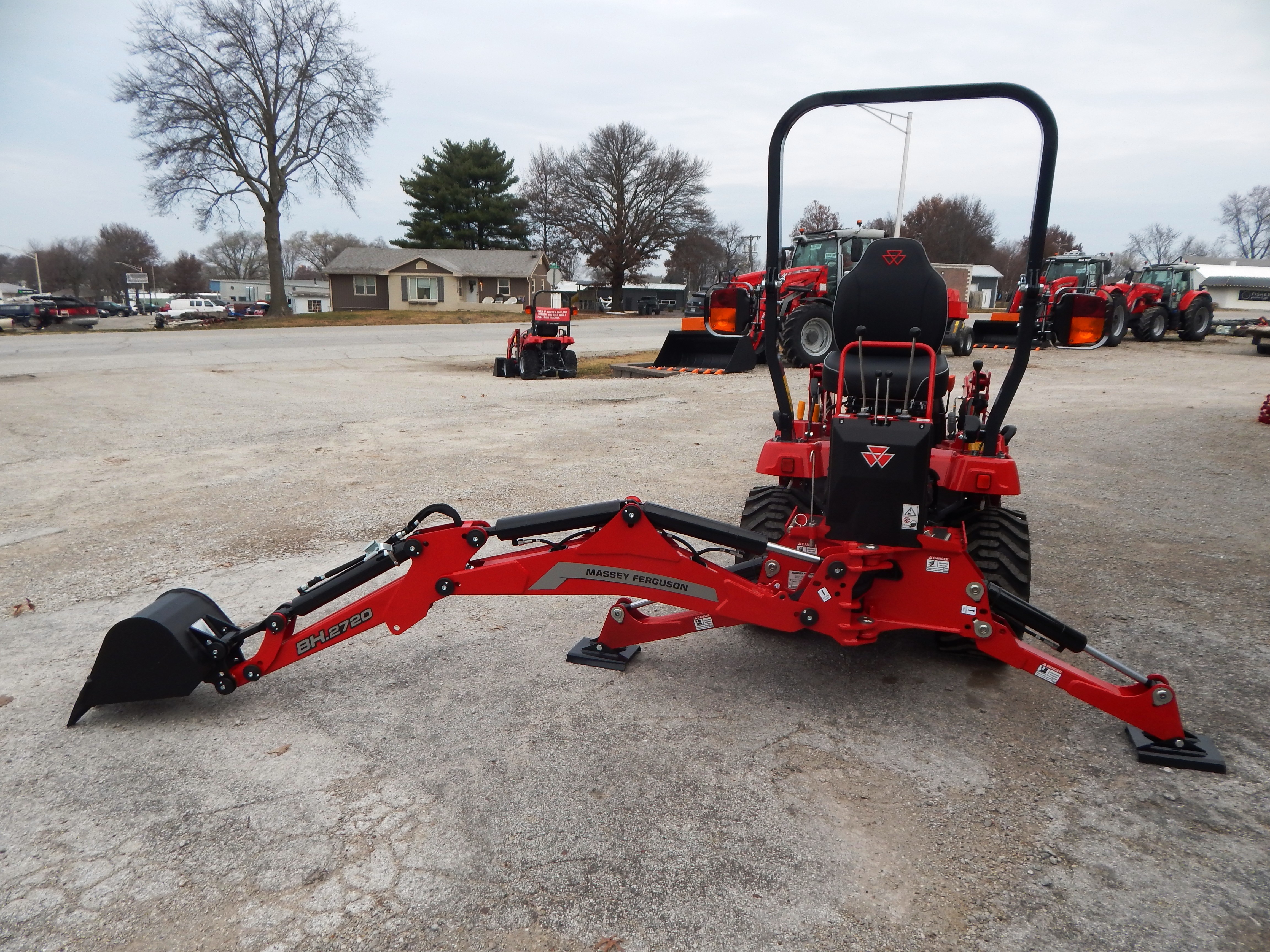 2025 Massey Ferguson 1GC.23B Tractor