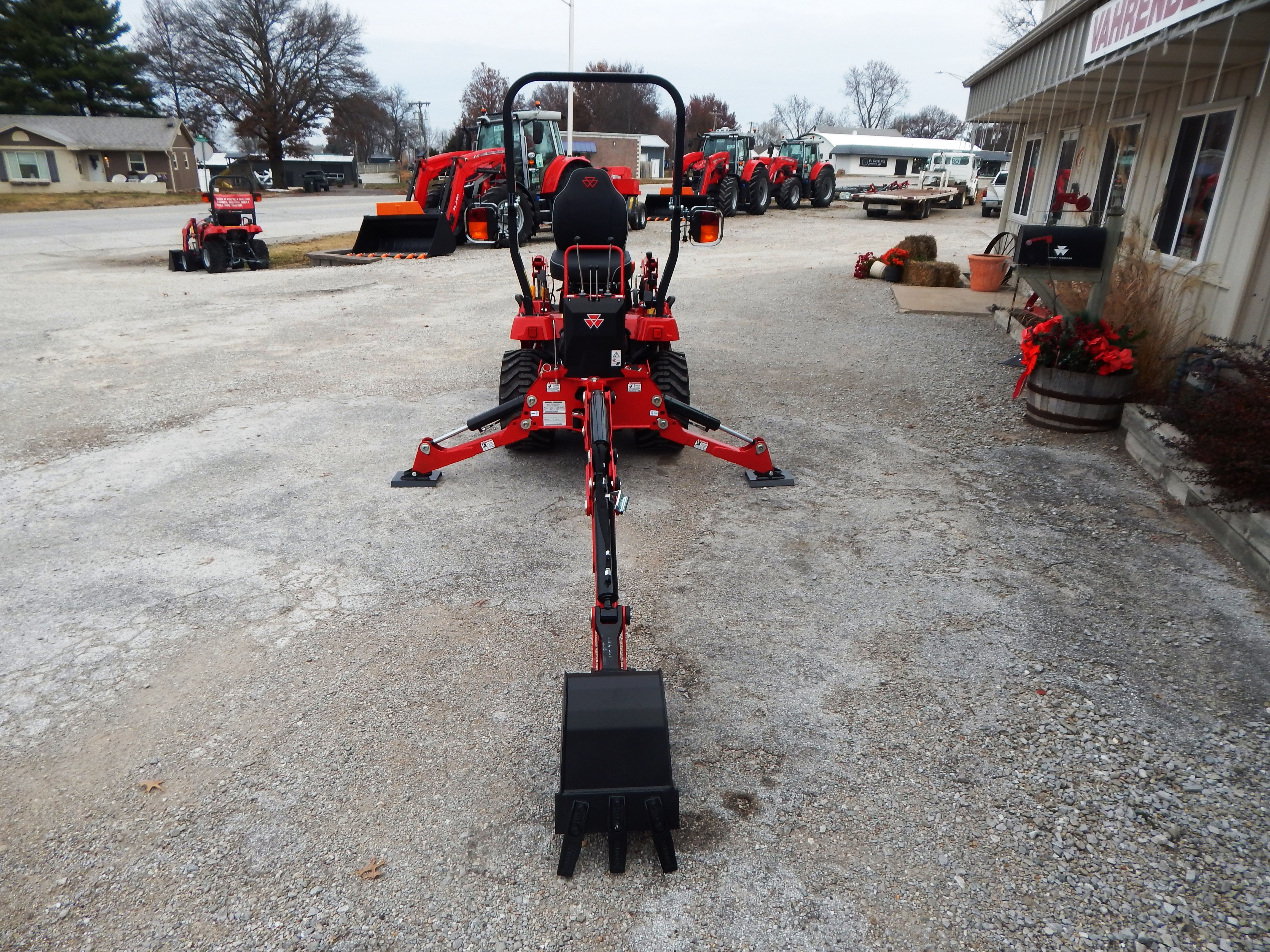 2025 Massey Ferguson 1GC.23B Tractor