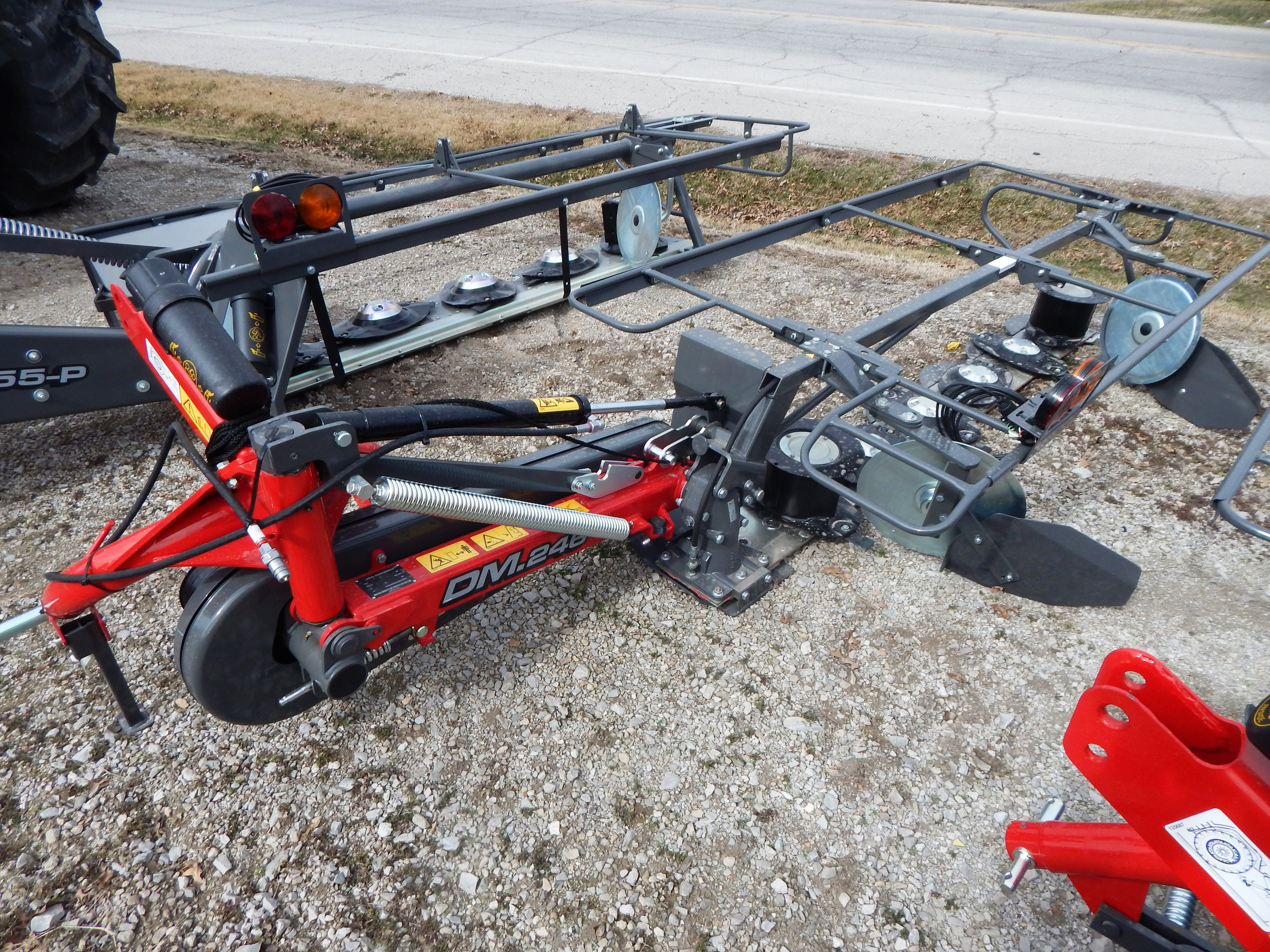 2026 Massey Ferguson DM246 Farmer Mower/Disc