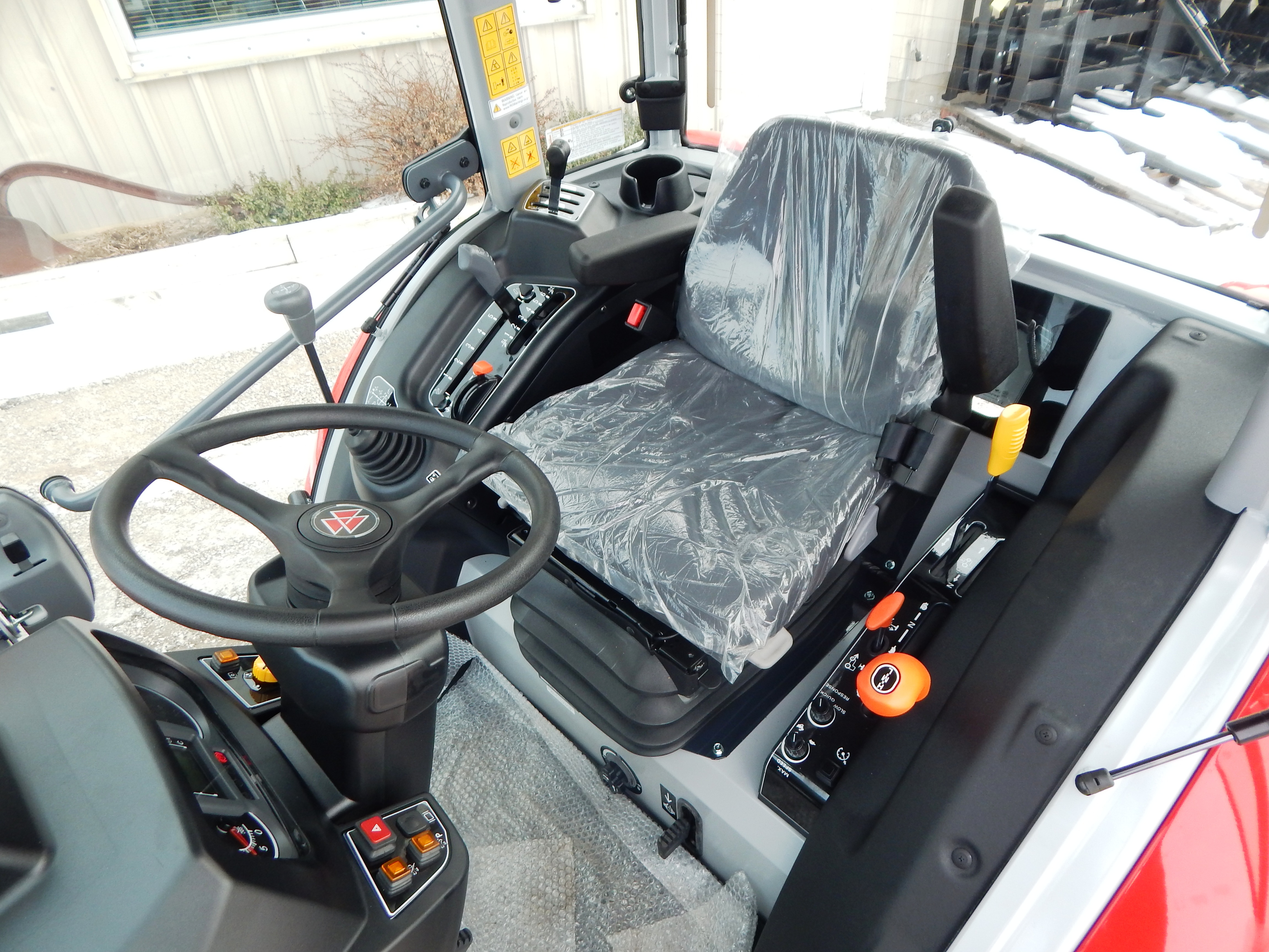 2026 Massey Ferguson 2M.60 eHydro Deluxe Cab Tractor