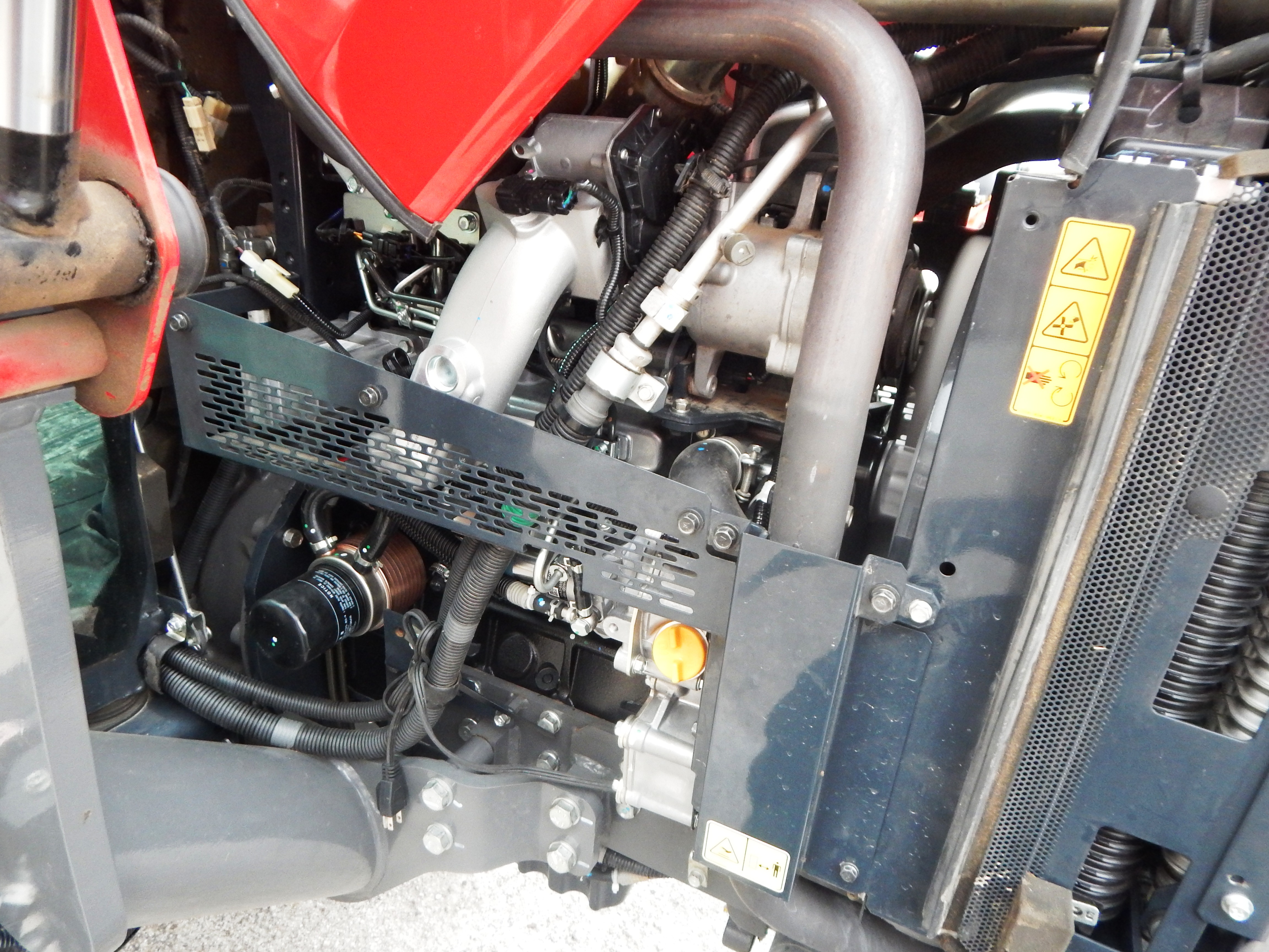 2022 Massey Ferguson 2860M eHydro Deluxe Cab Tractor