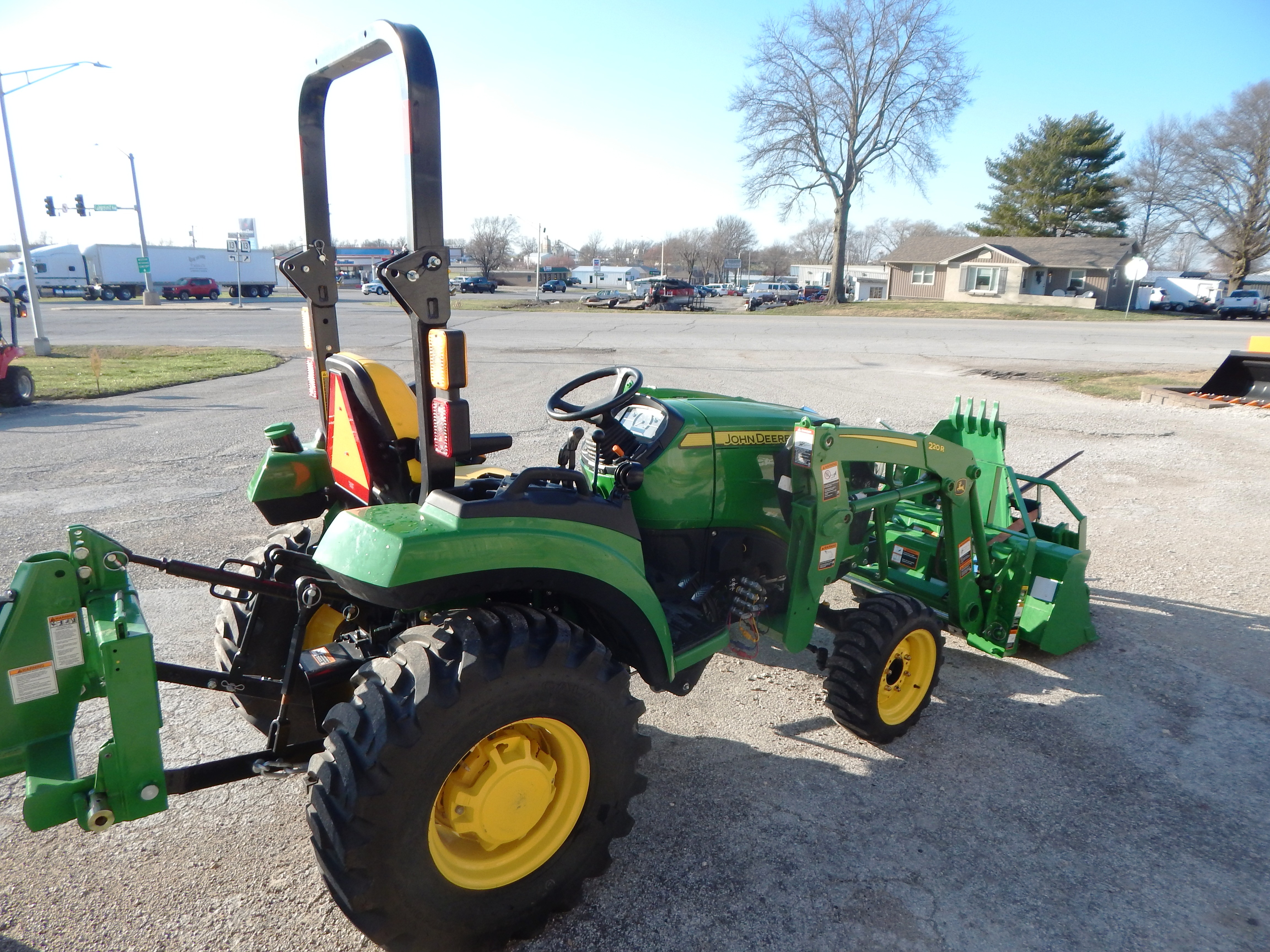2023 John Deere 2038R Hydro Tractor