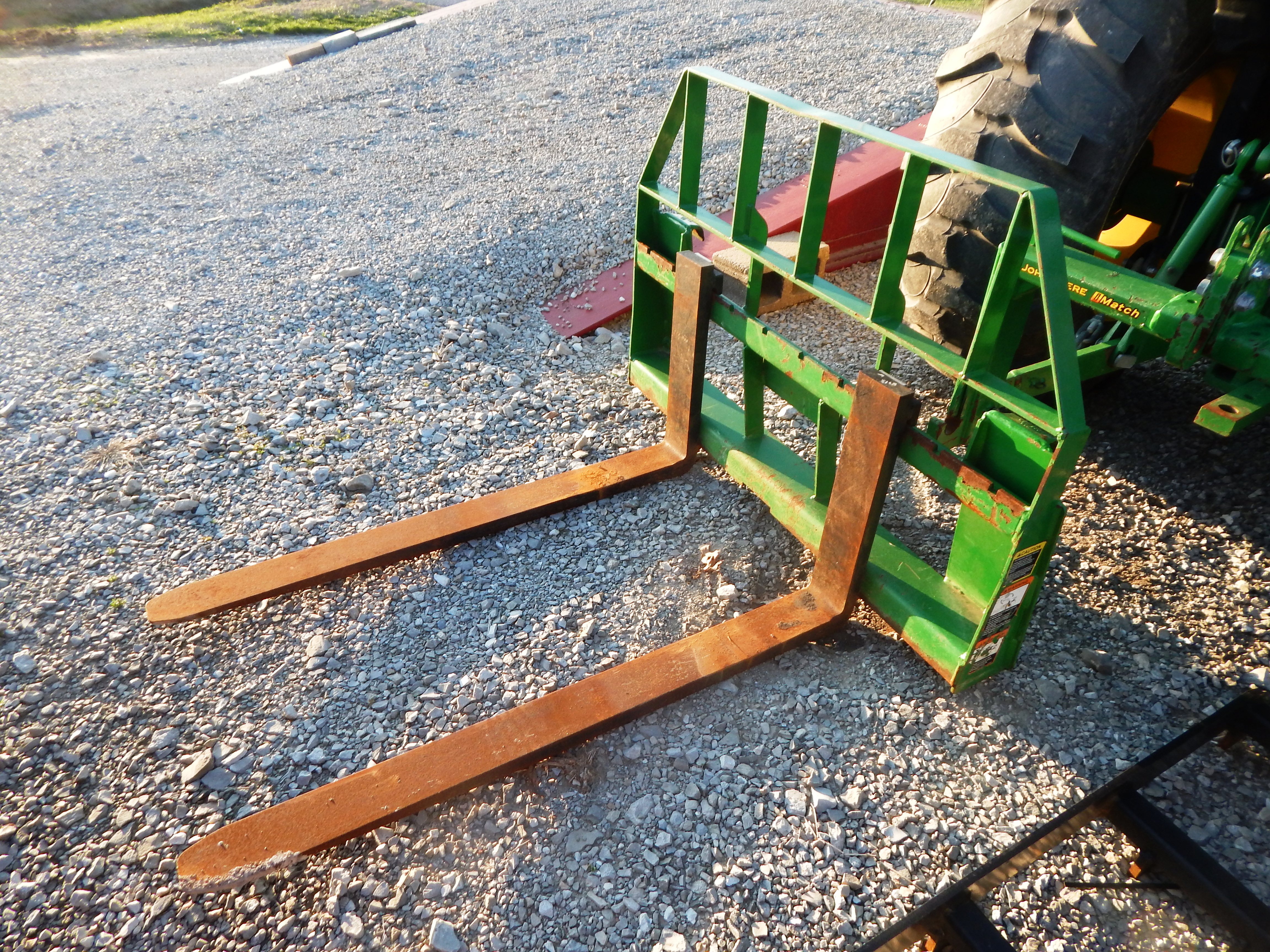 2020 Frontier AP12F Pallet Fork