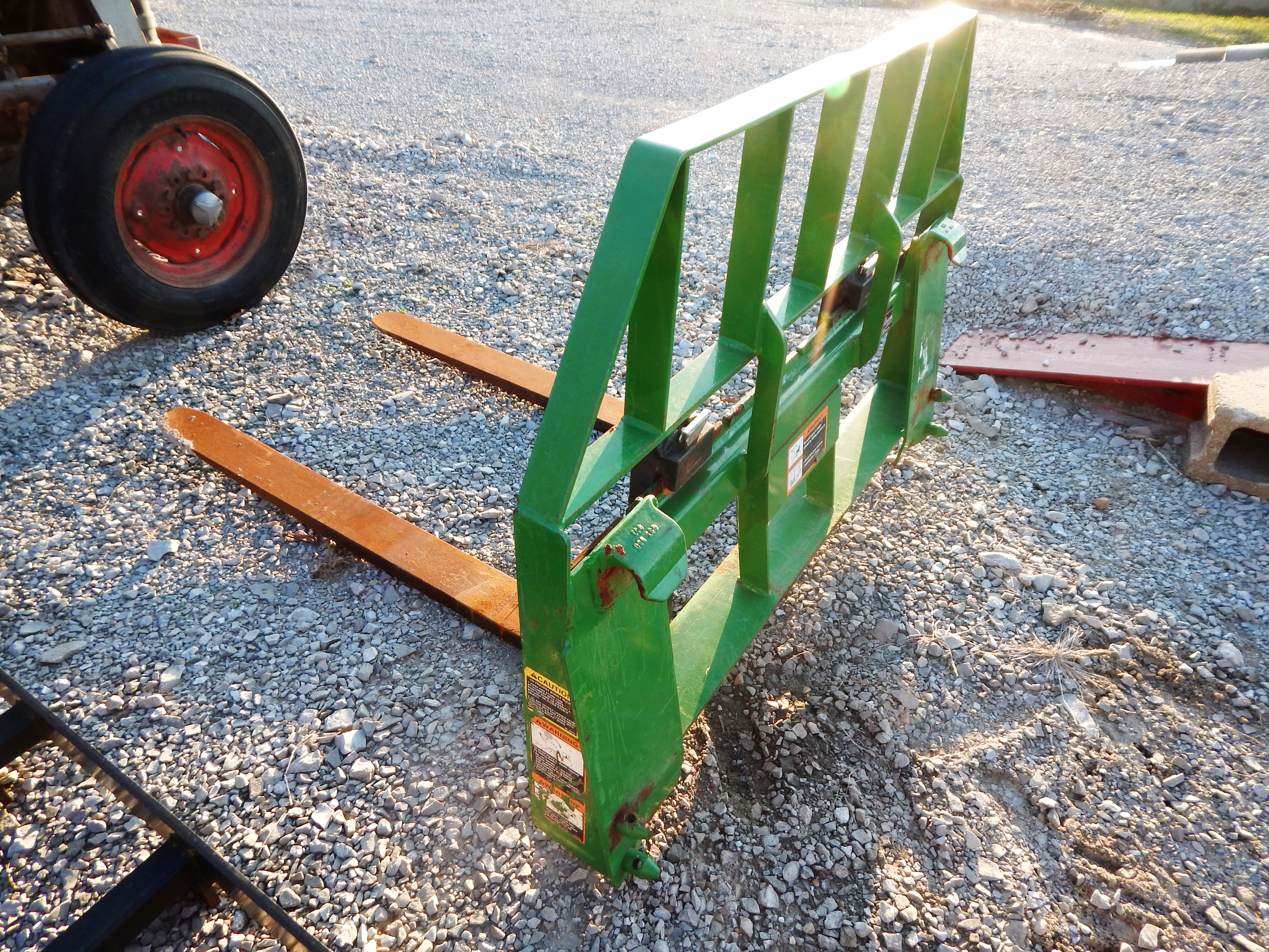 2020 Frontier AP12F Pallet Fork