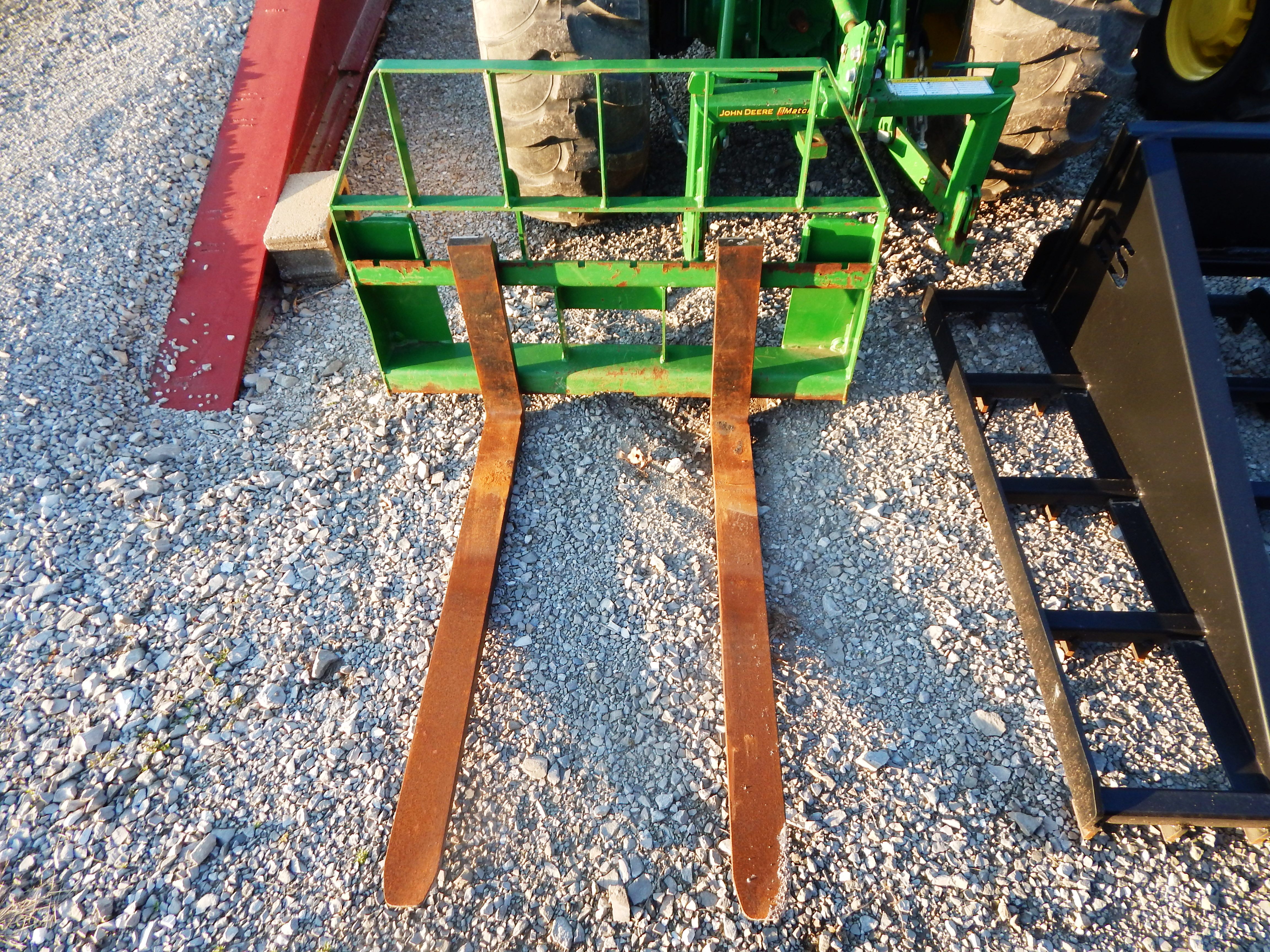 2020 Frontier AP12F Pallet Fork