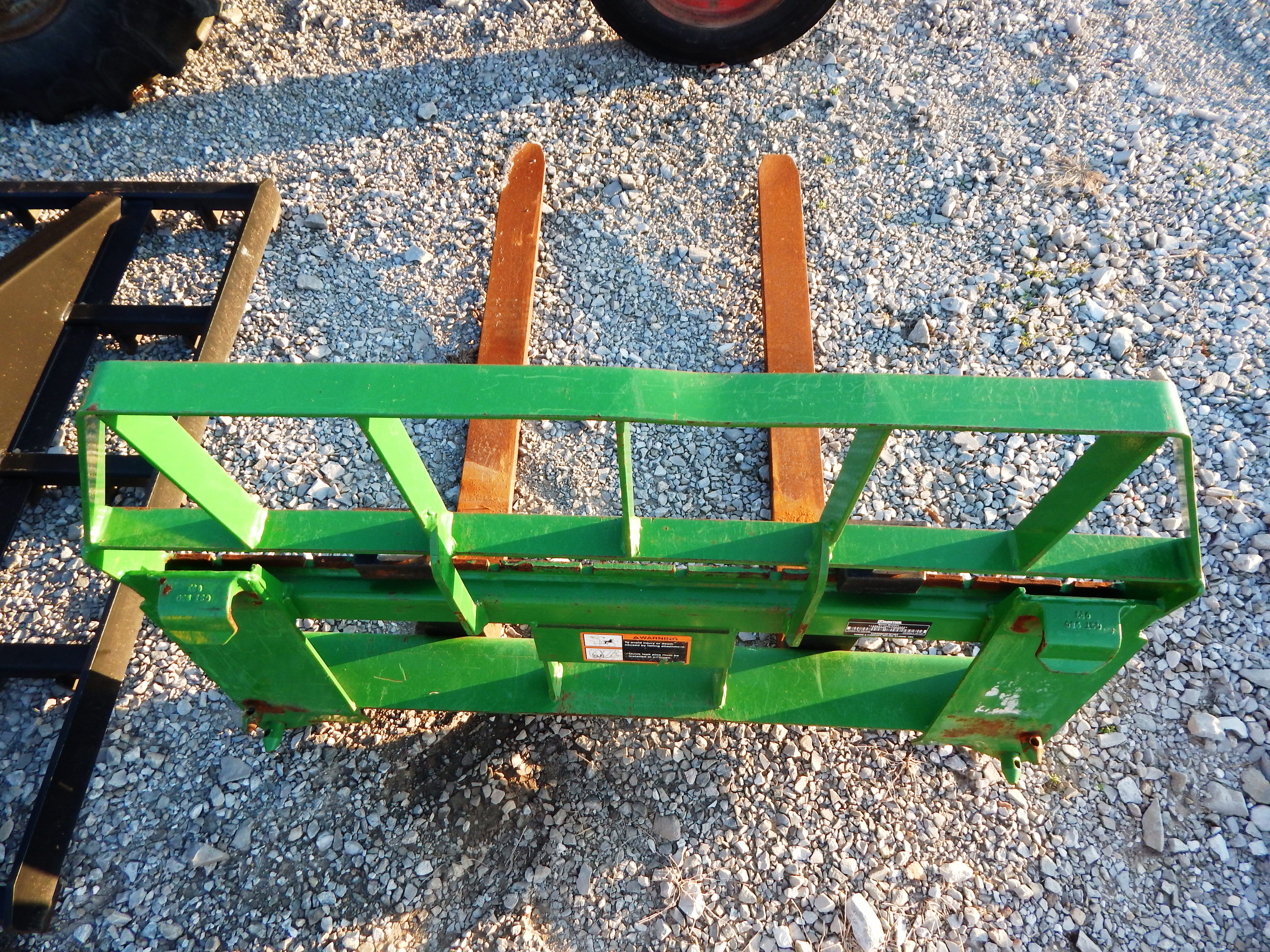 2020 Frontier AP12F Pallet Fork