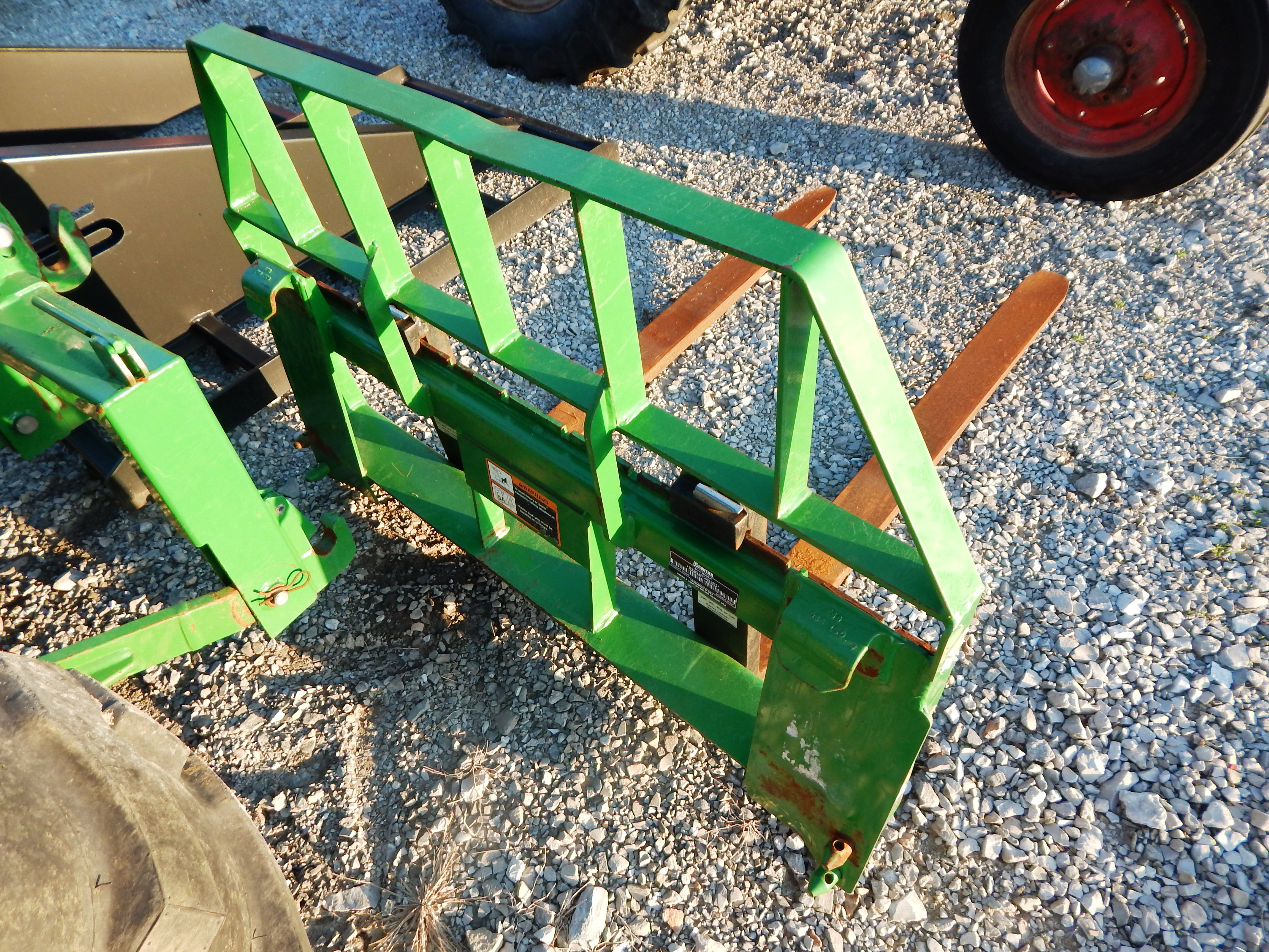 2020 Frontier AP12F Pallet Fork