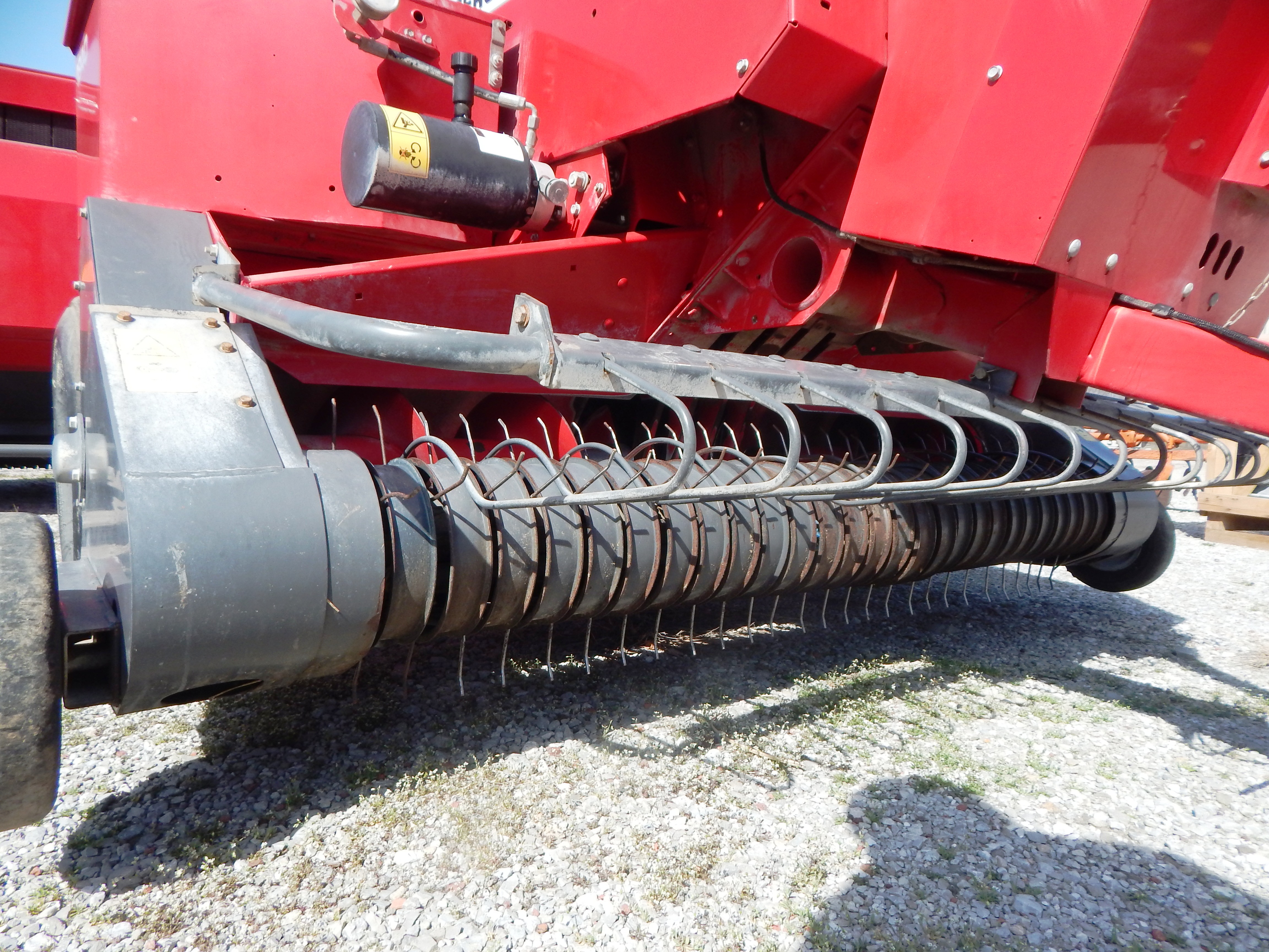 2016 Massey Ferguson 1840 Baler/Square