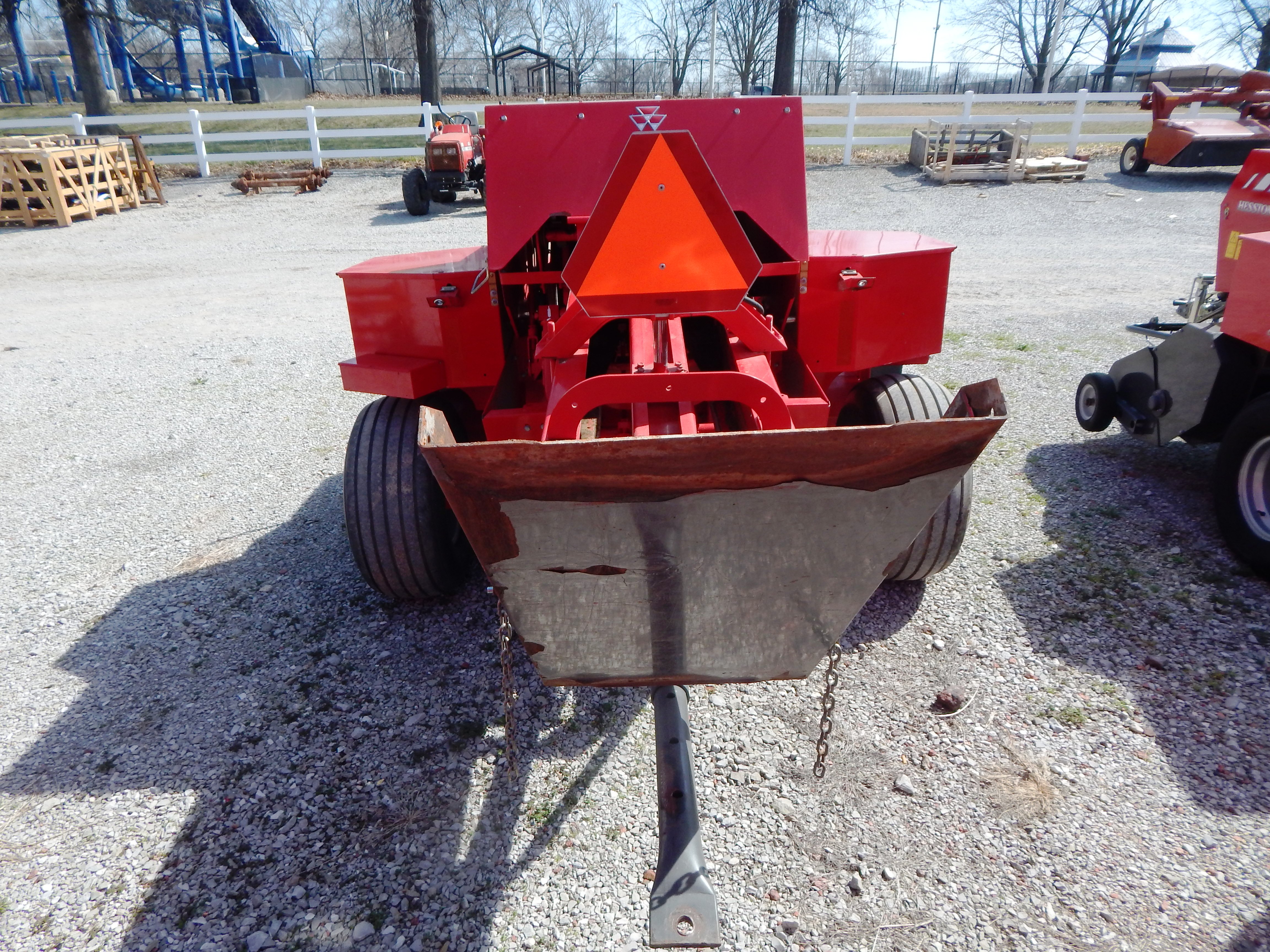 2016 Massey Ferguson 1840 Baler/Square