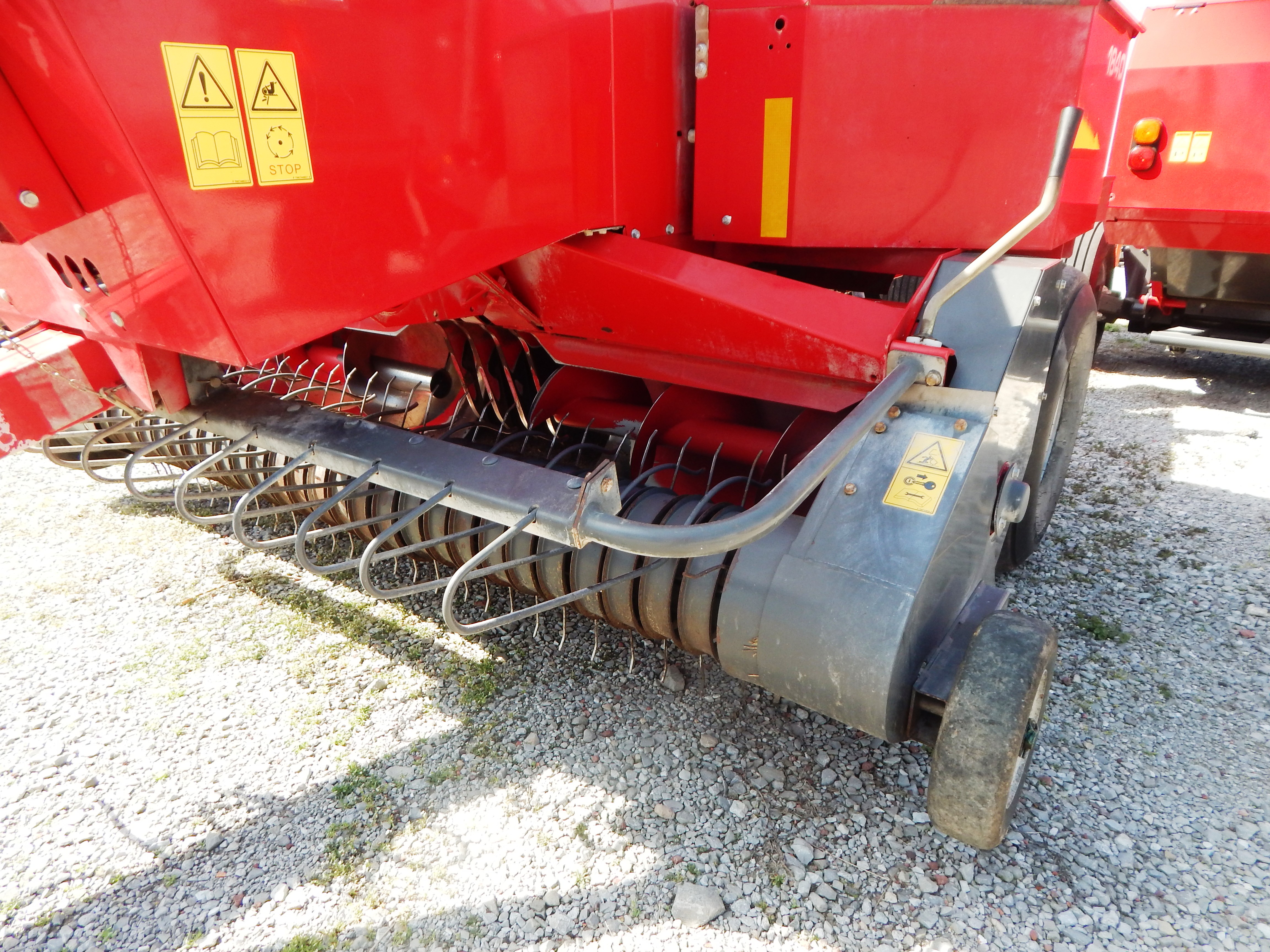 2016 Massey Ferguson 1840 Baler/Square