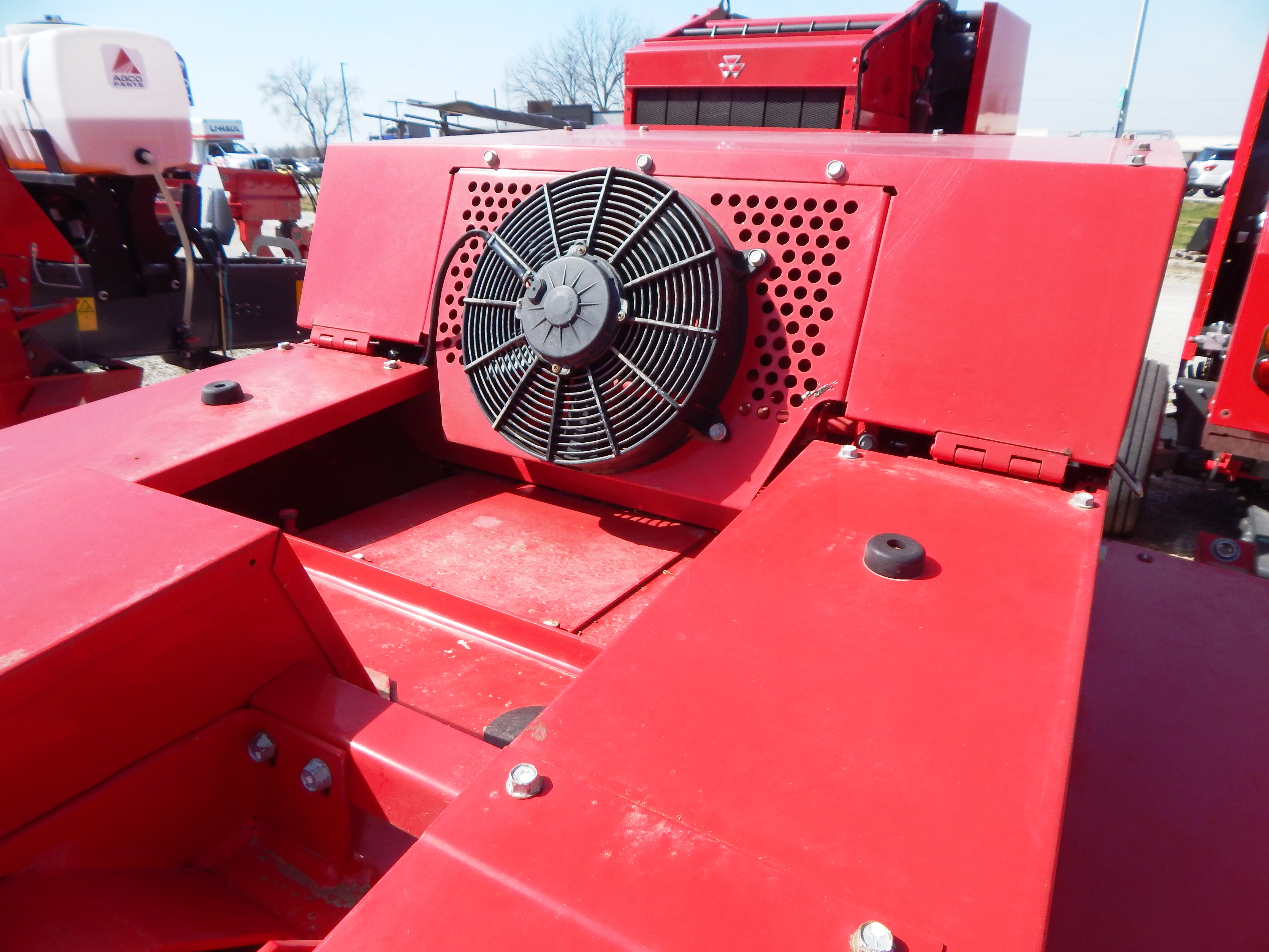 2016 Massey Ferguson 1840 Baler/Square
