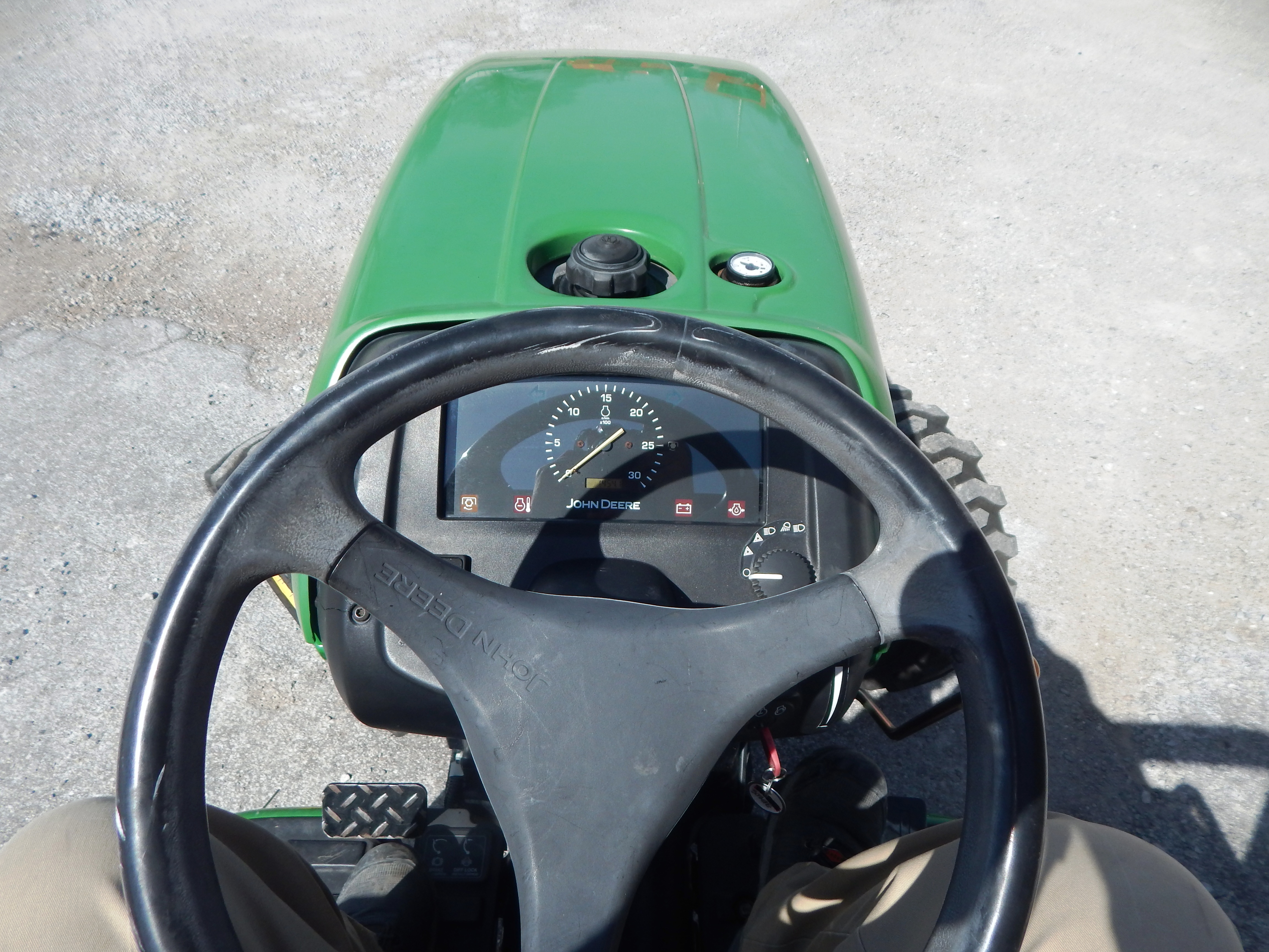 2013 John Deere 3038E Tractor