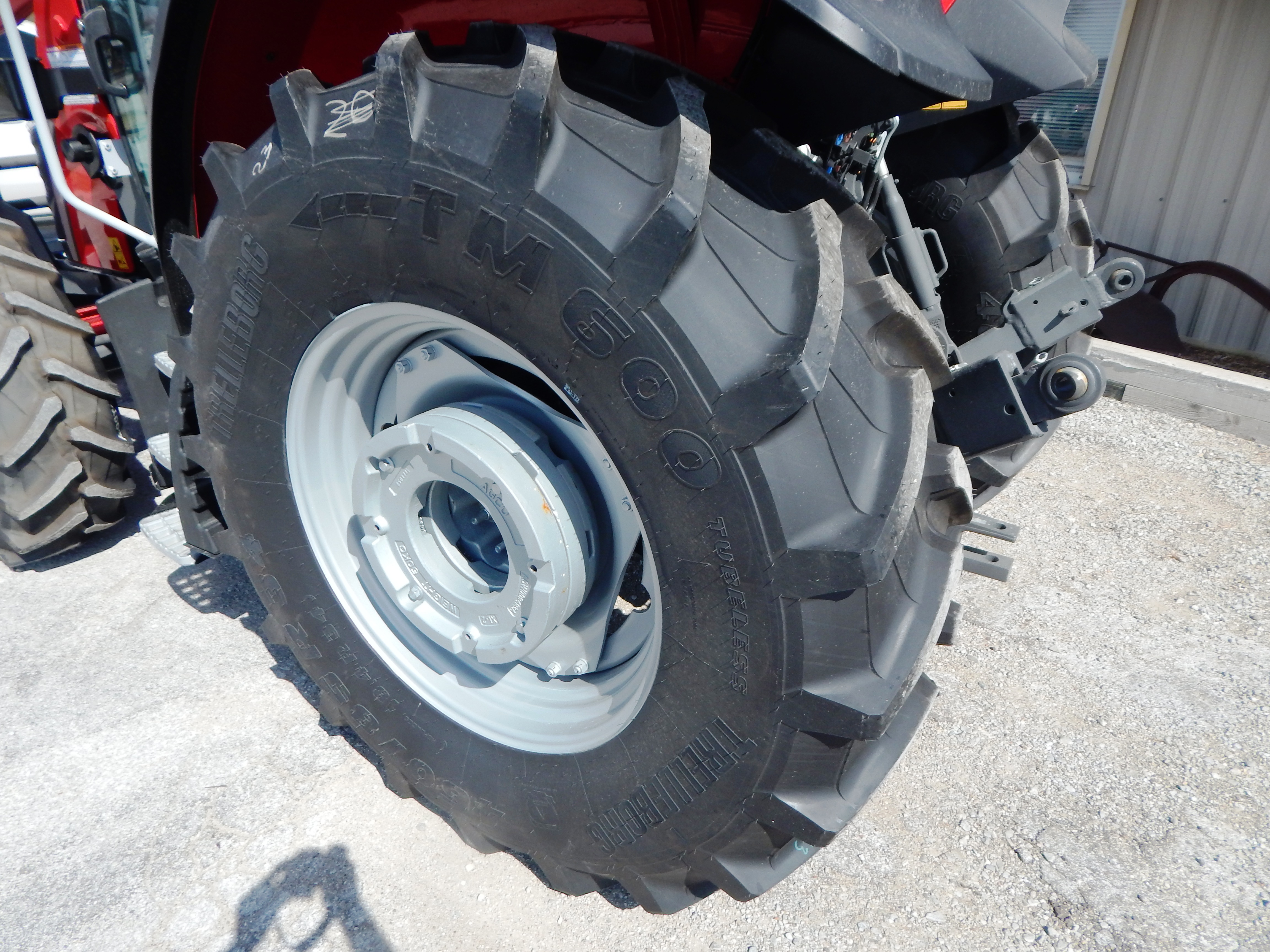 2026 Massey Ferguson 5M.115 Classic Tractor