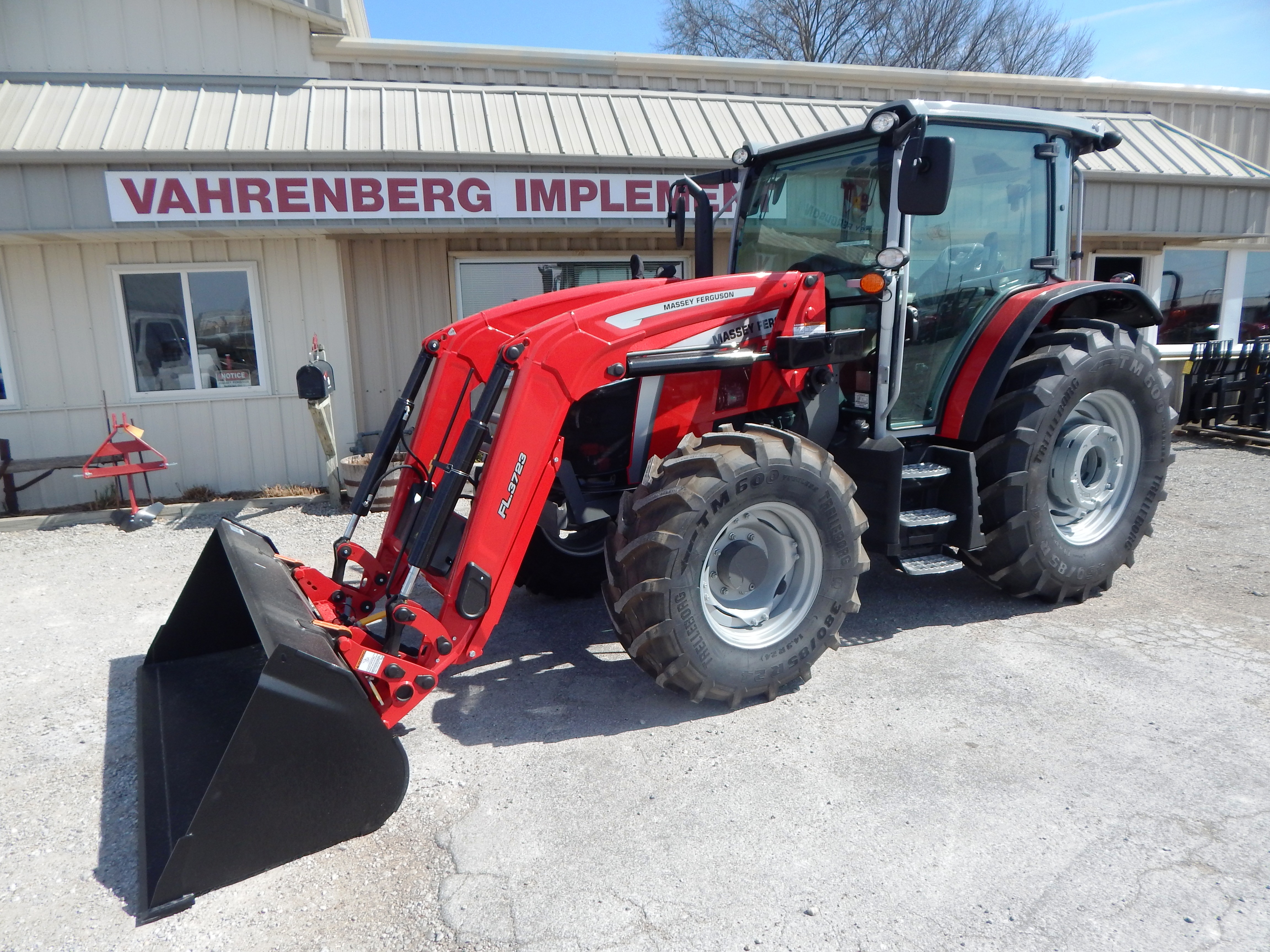 2026 Massey Ferguson 5M.115 Classic Tractor