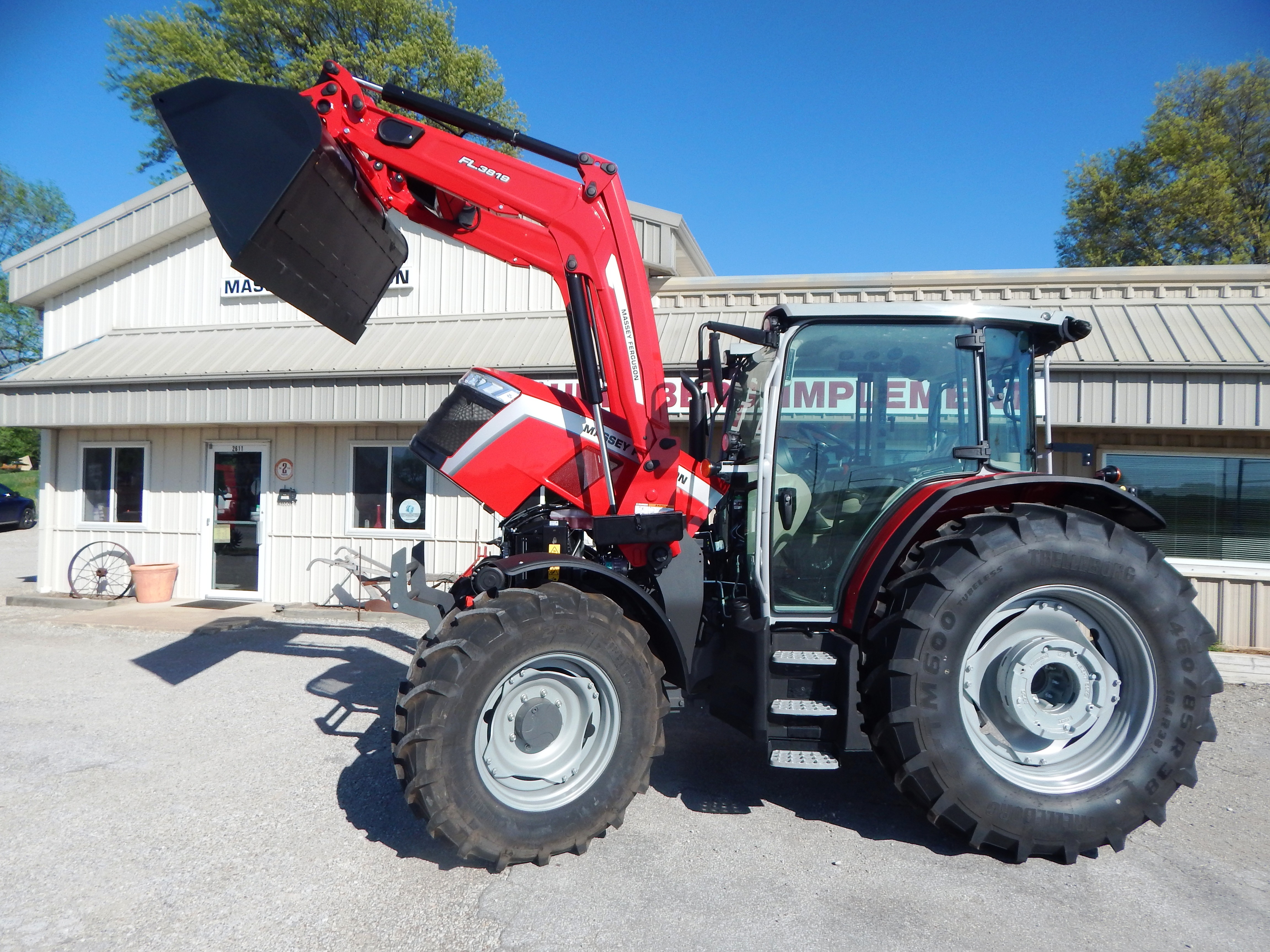 2026 Massey Ferguson 5M.145 Dyna4 Tractor