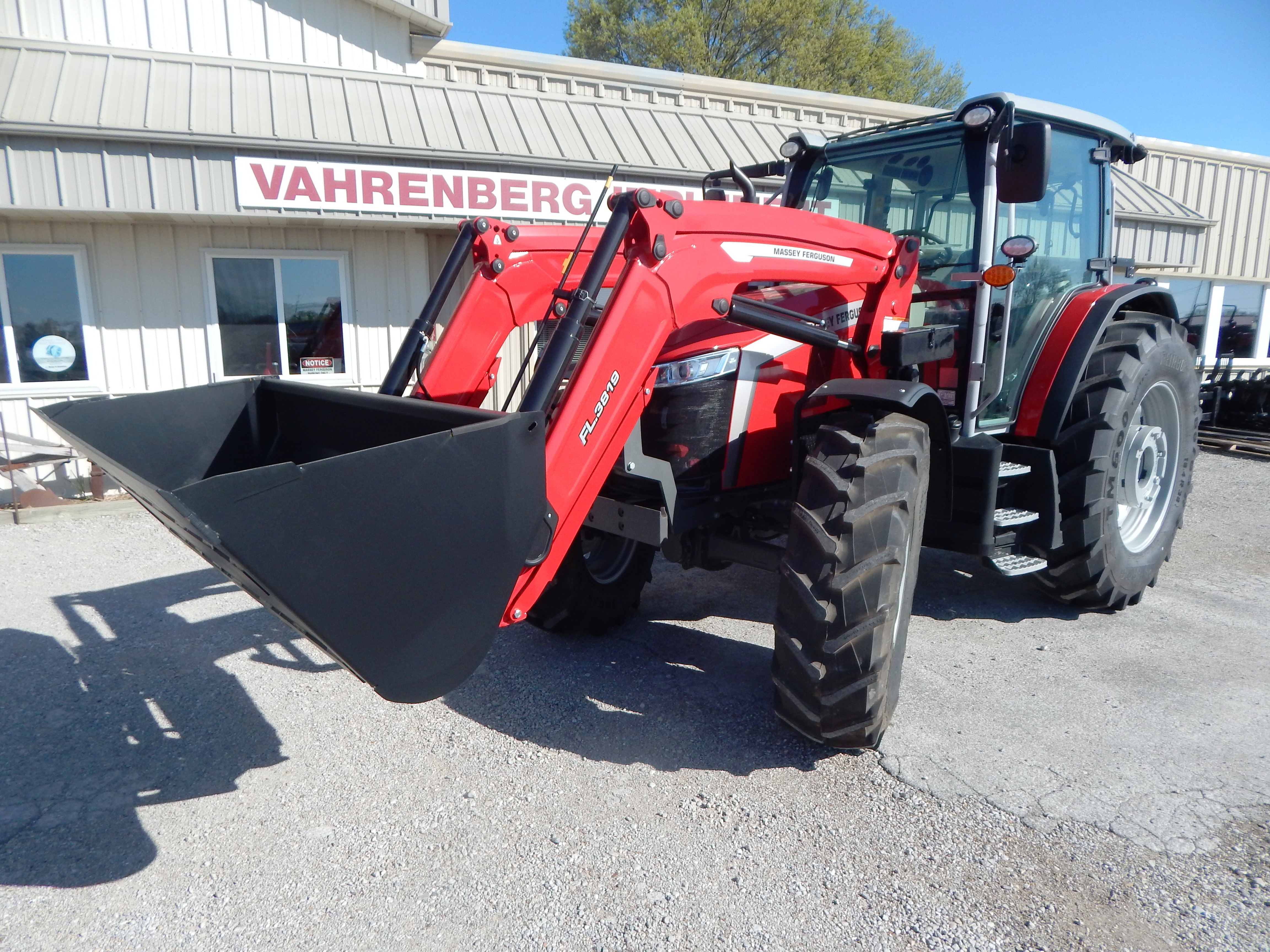 2026 Massey Ferguson 5M.145 Dyna4 Tractor