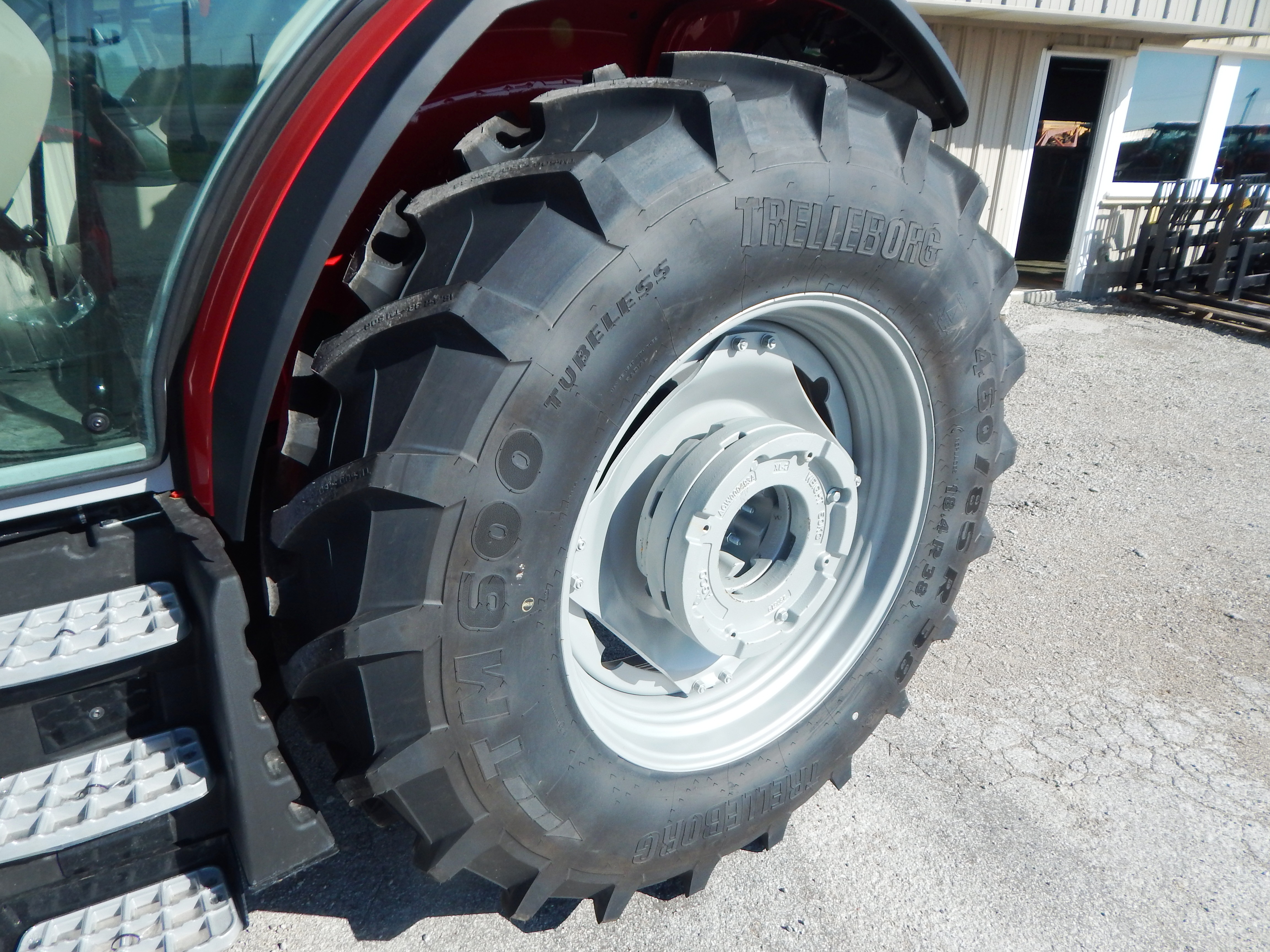 2026 Massey Ferguson 5M.145 Dyna4 Tractor