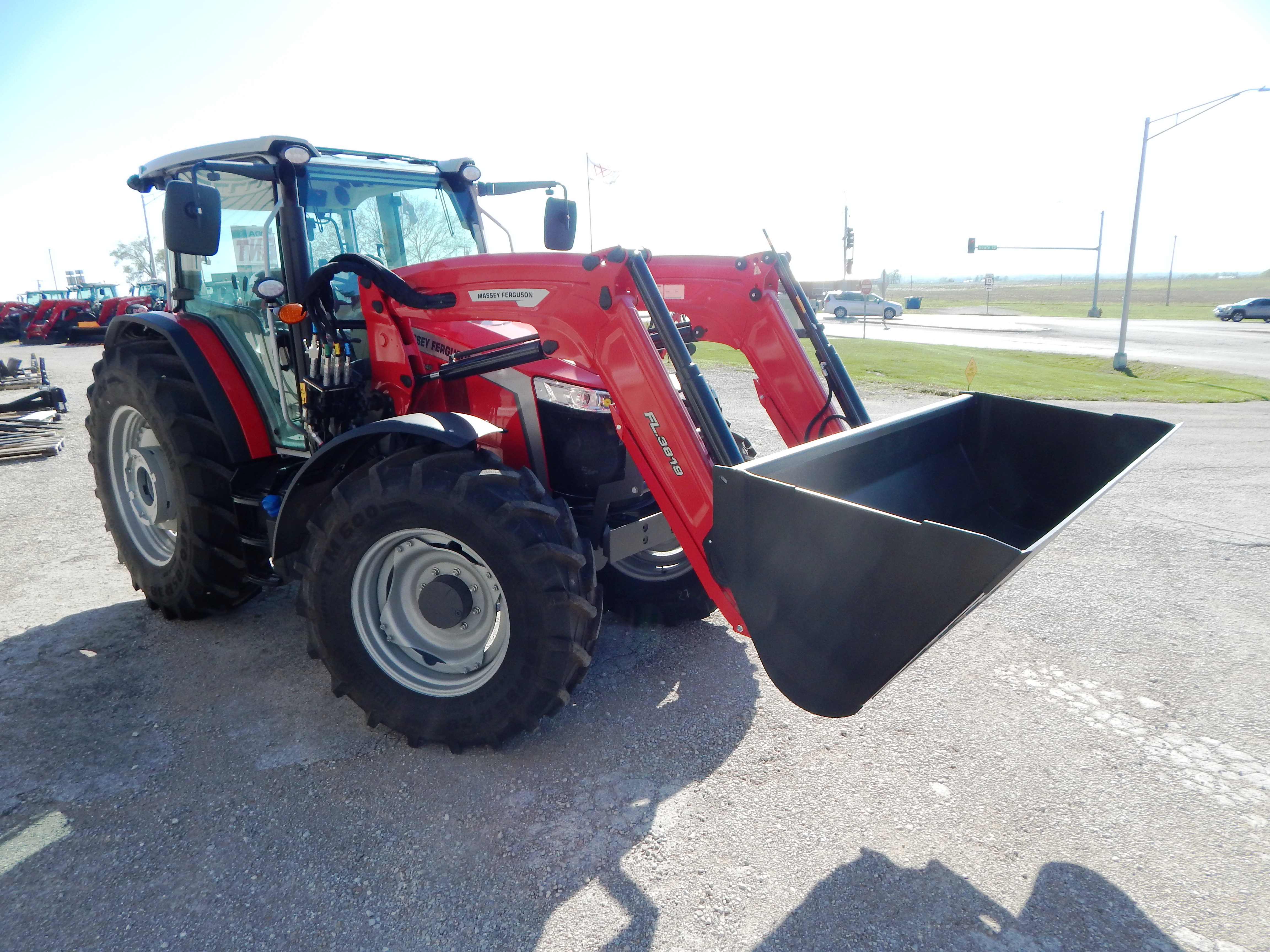 2026 Massey Ferguson 5M.145 Dyna4 Tractor