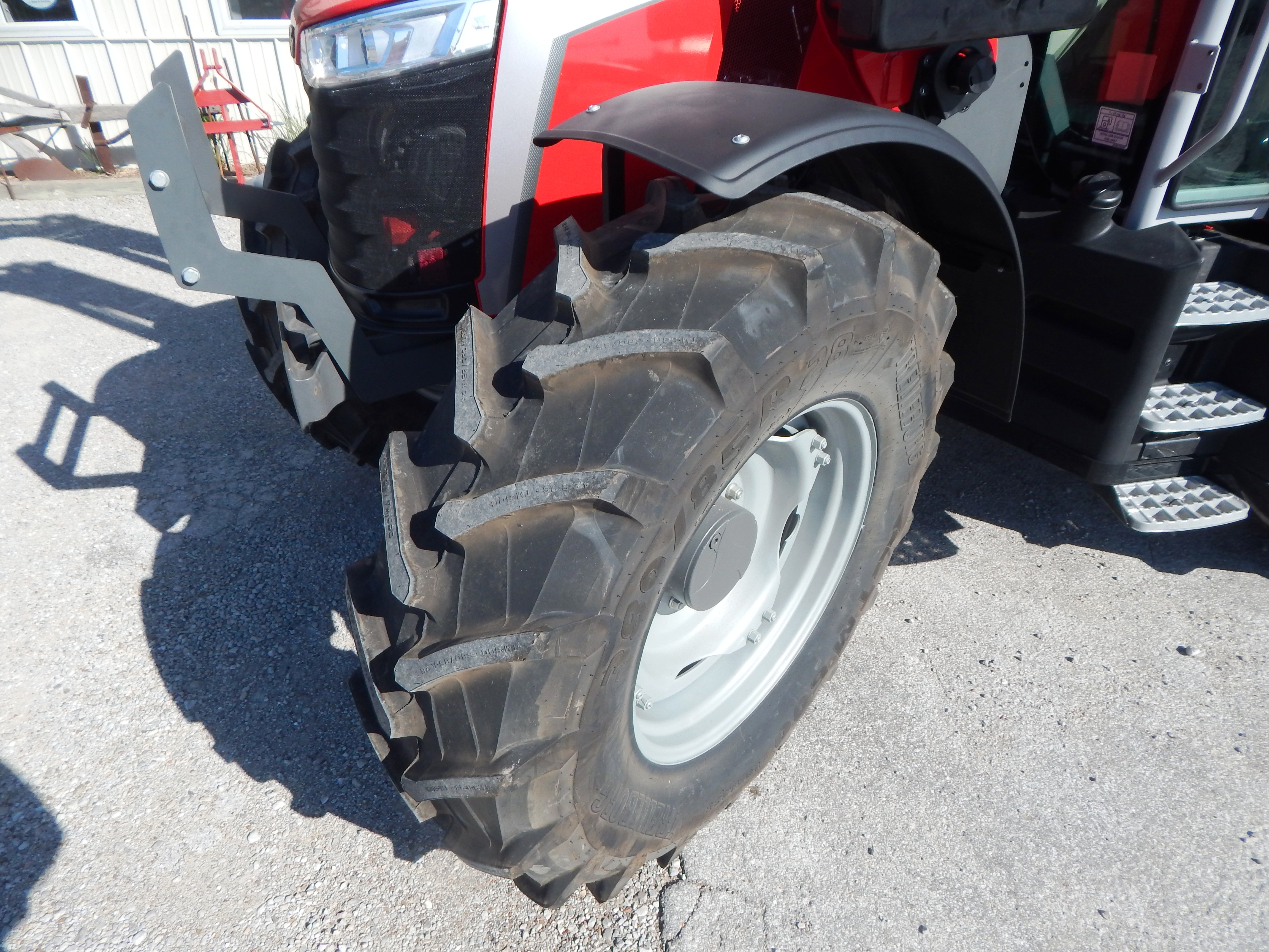 2026 Massey Ferguson 5M.145 Dyna4 Tractor