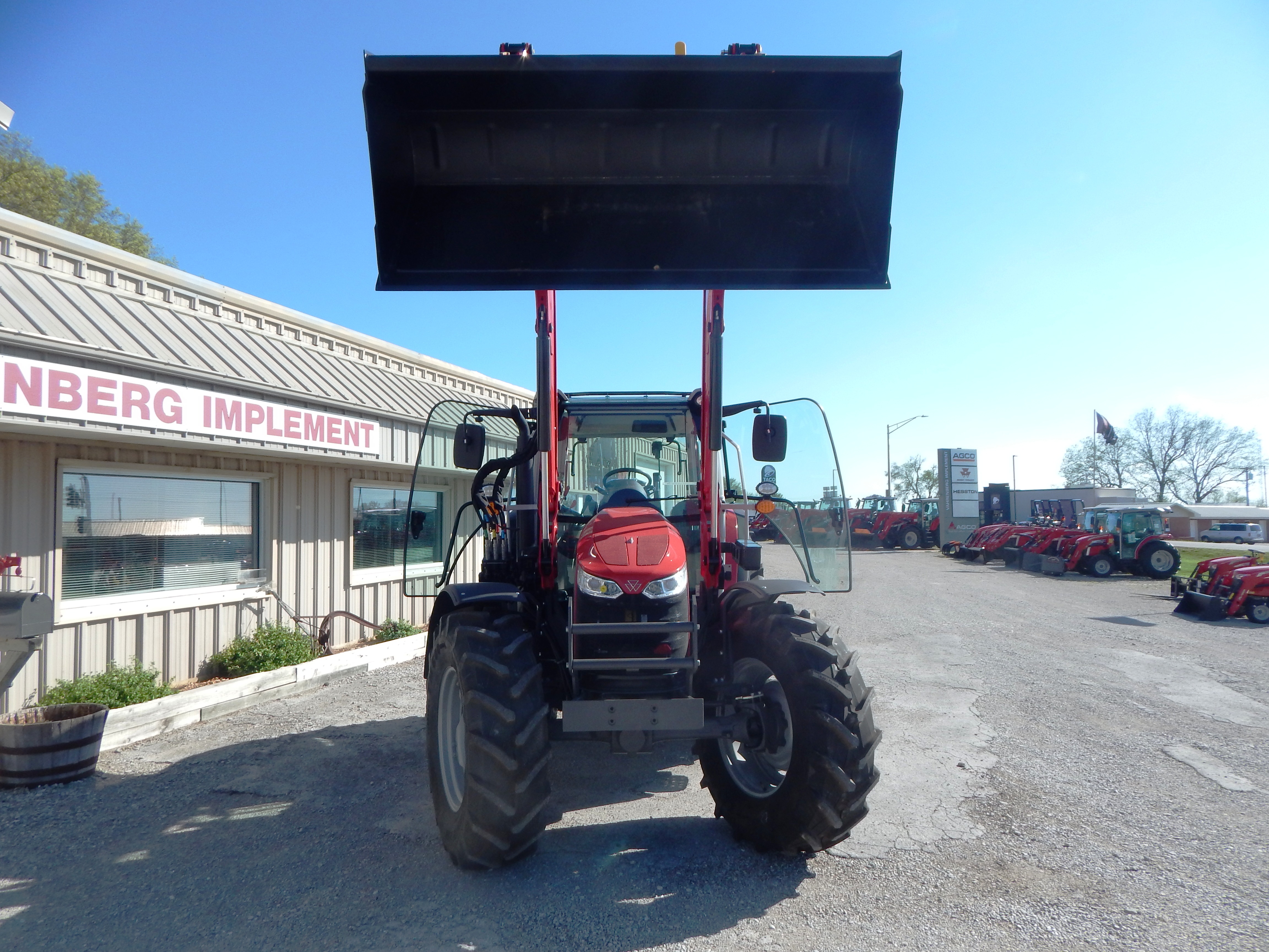 2026 Massey Ferguson 5M.145 Dyna4 Tractor