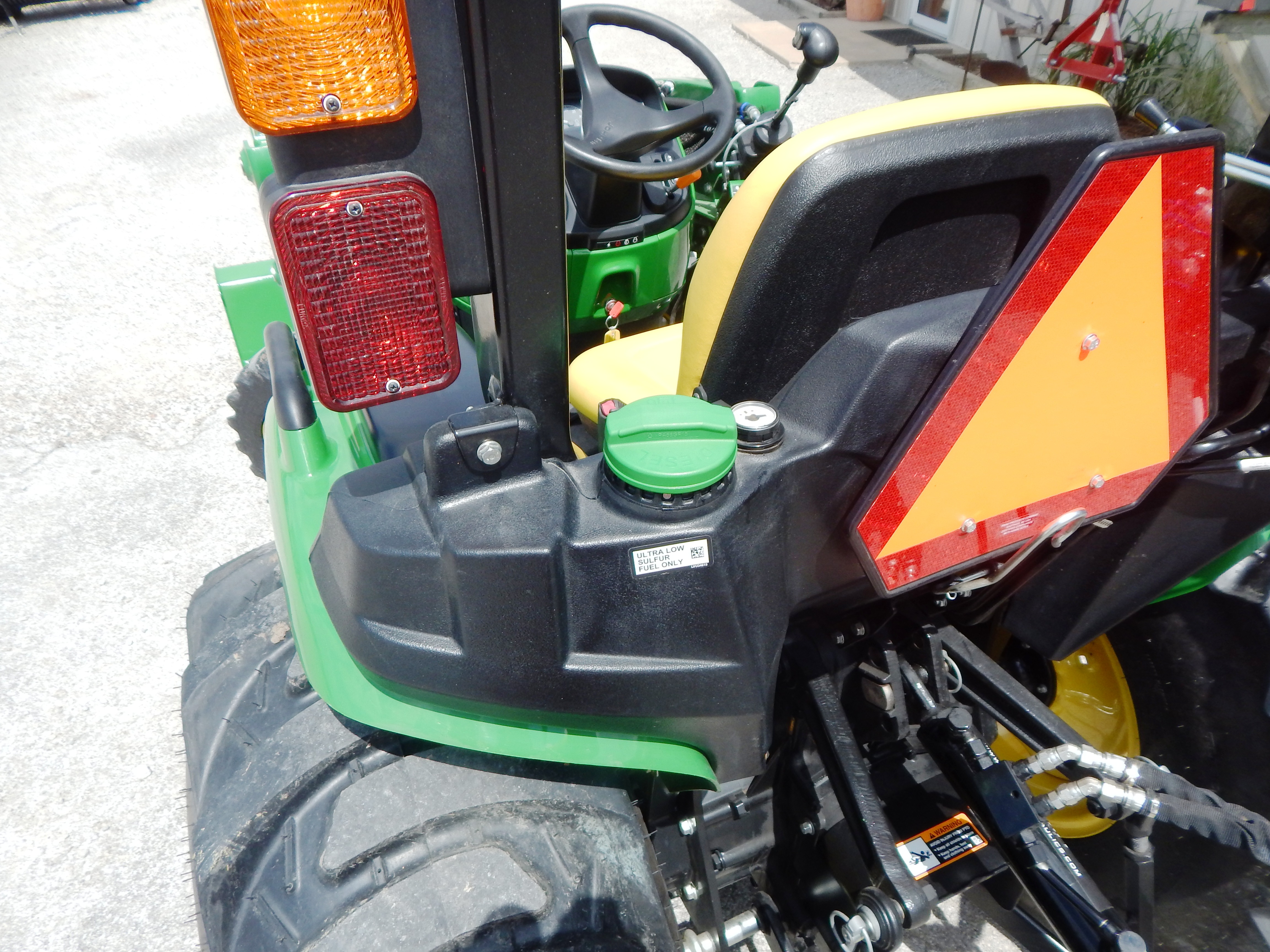 2025 John Deere 3032E Tractor