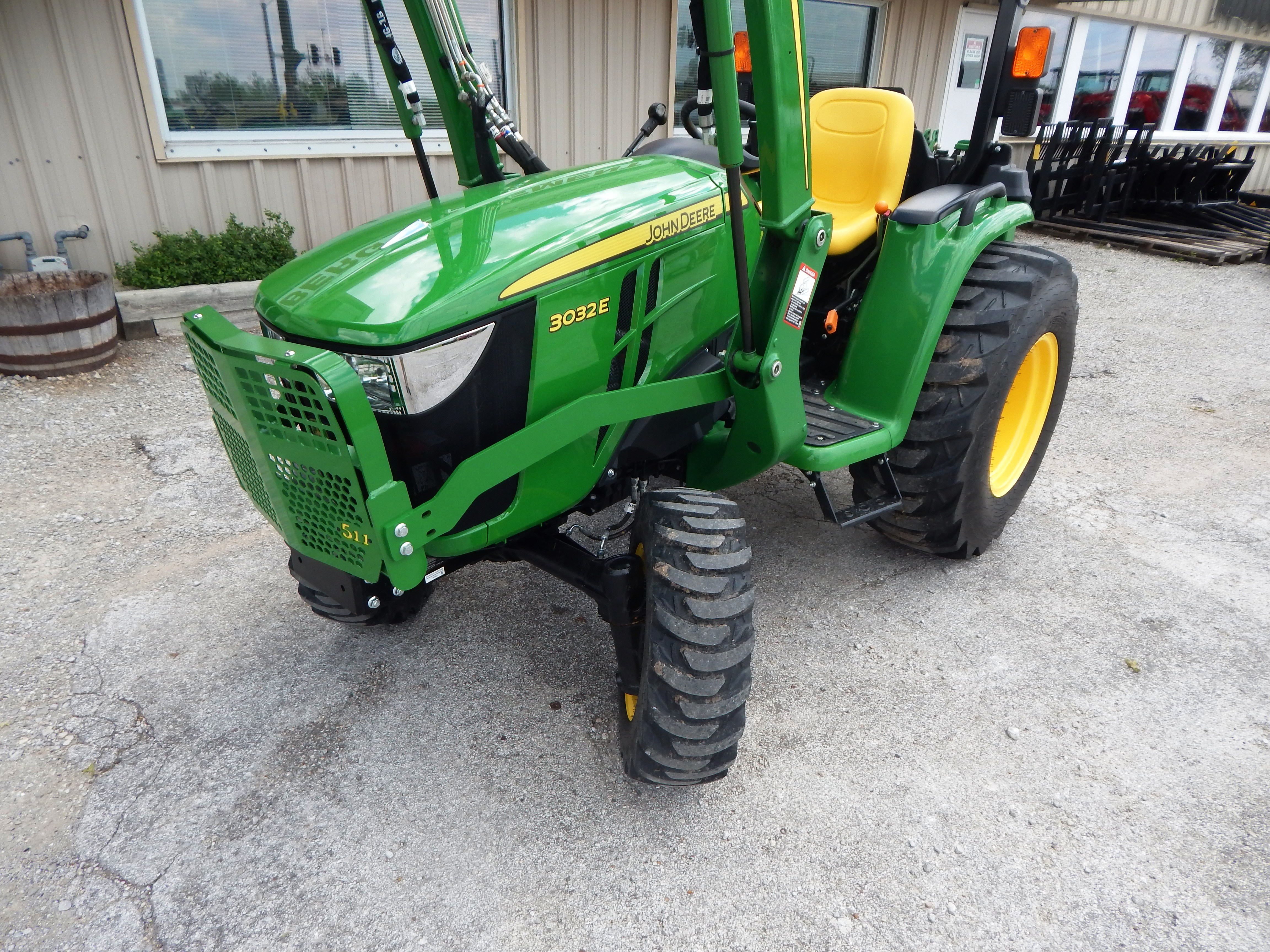 2025 John Deere 3032E Tractor
