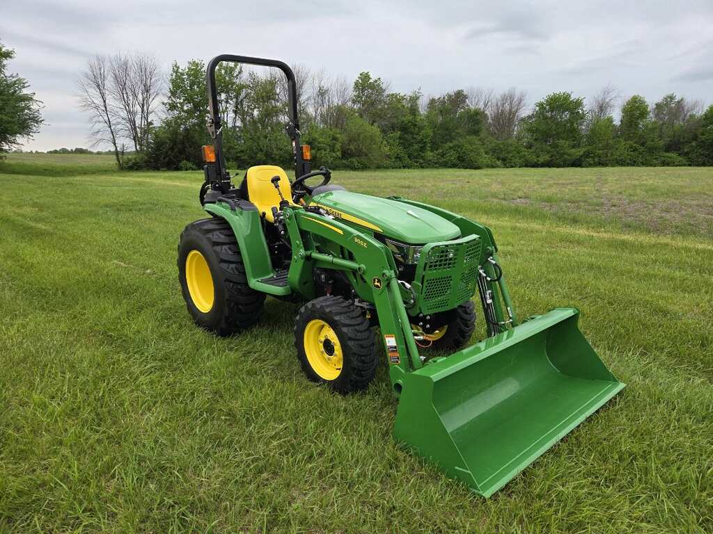 2025 John Deere 3032E Tractor