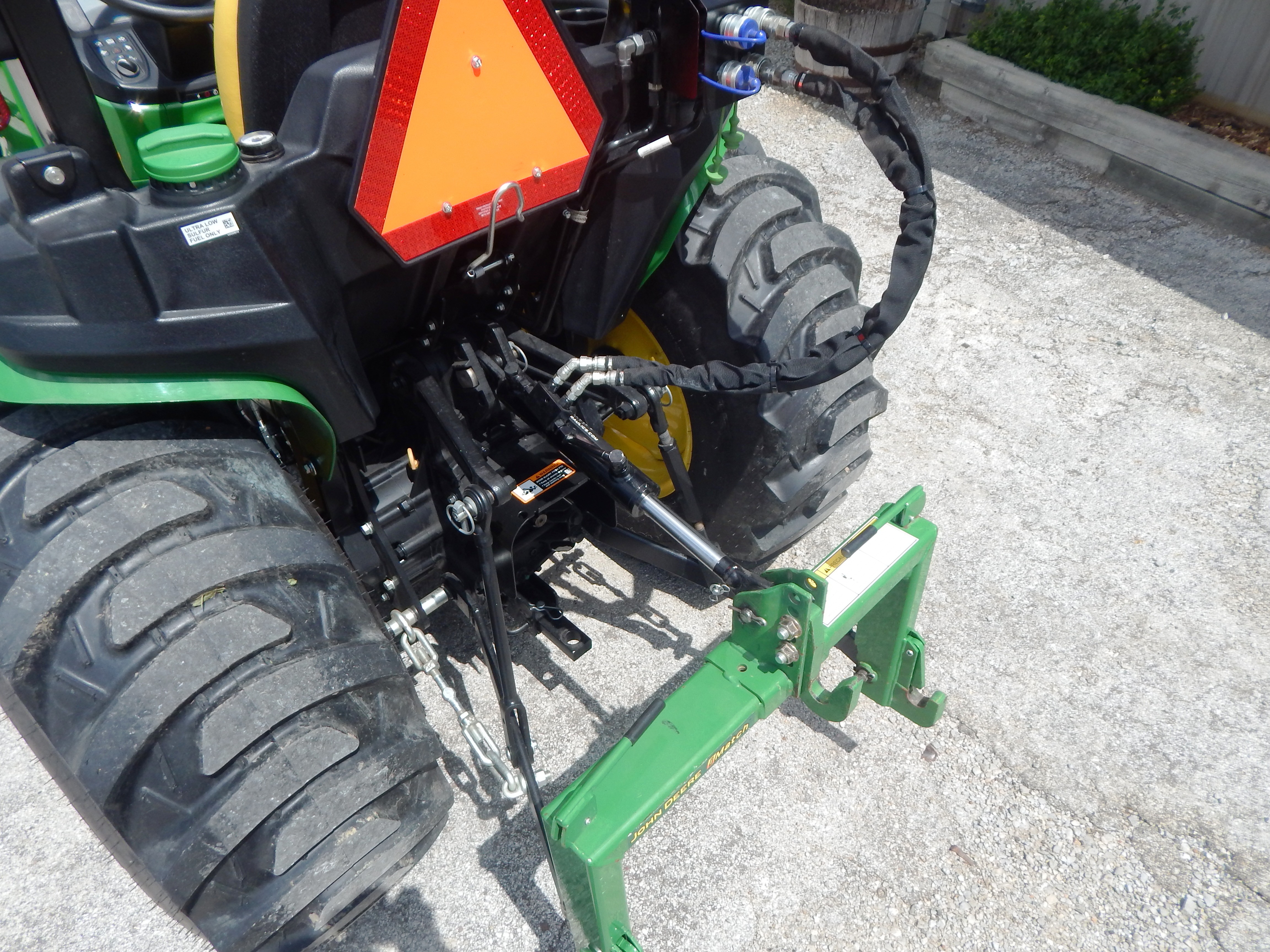 2025 John Deere 3032E Tractor