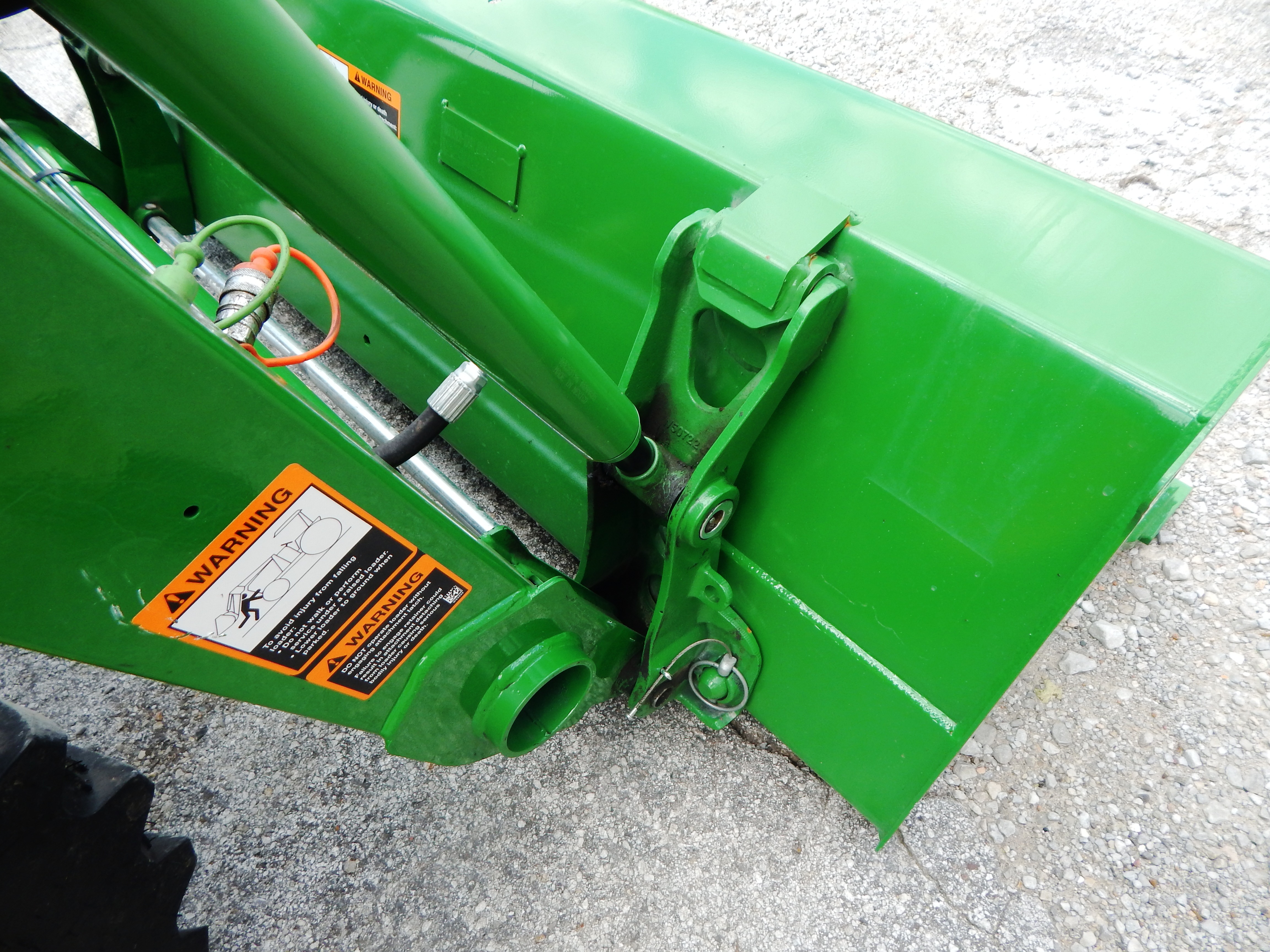 2025 John Deere 3032E Tractor