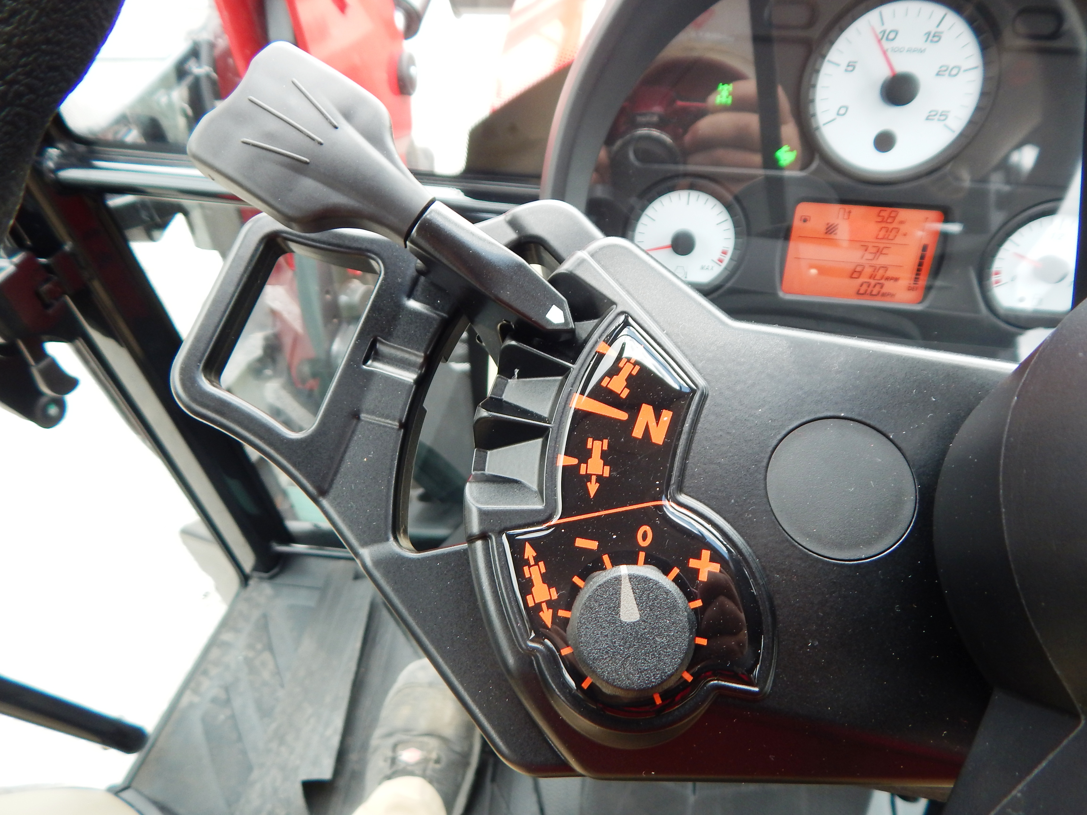 2026 Massey Ferguson 4710 Dyna2 Tractor