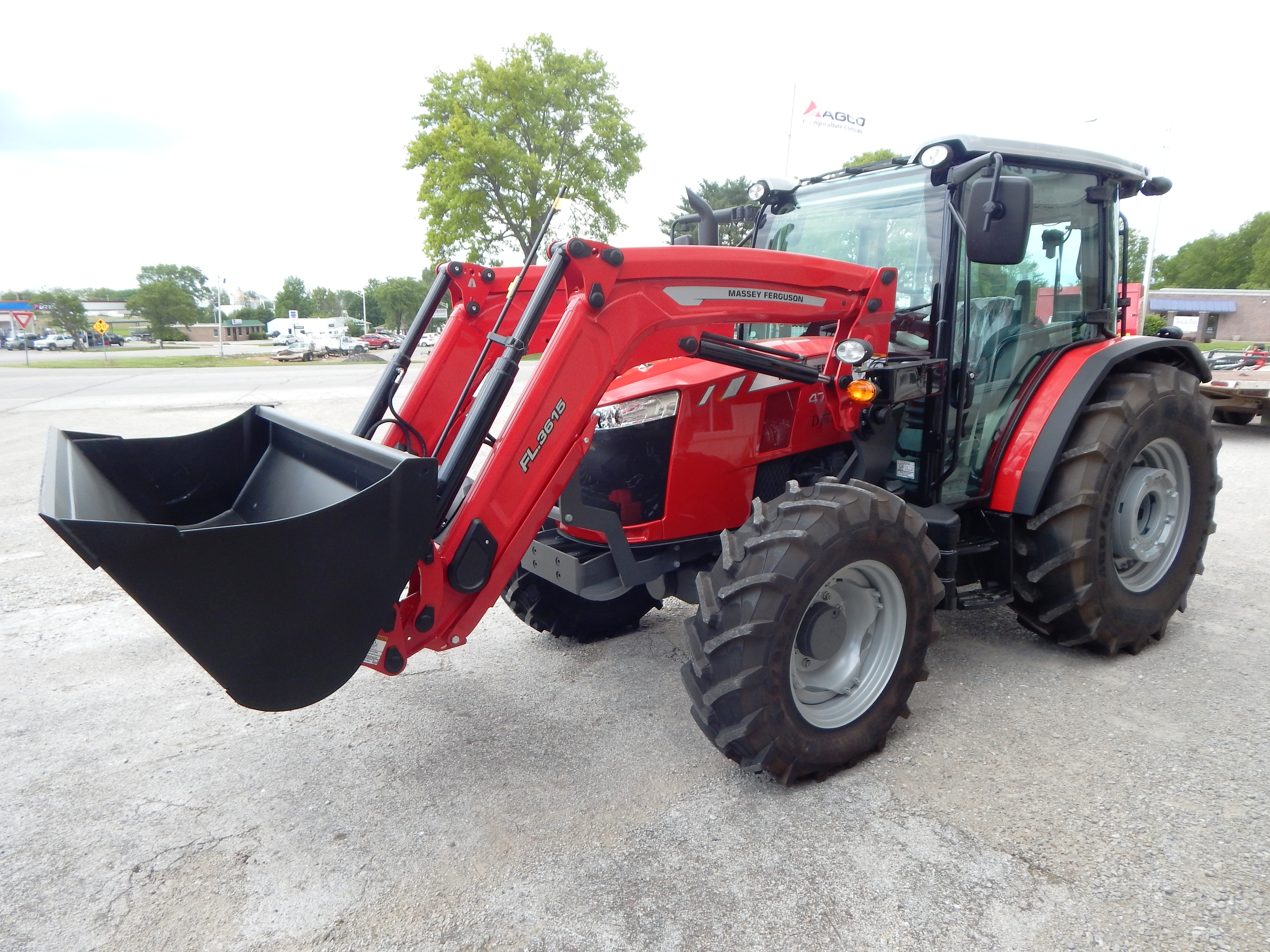 2026 Massey Ferguson 4710 Dyna2 Tractor