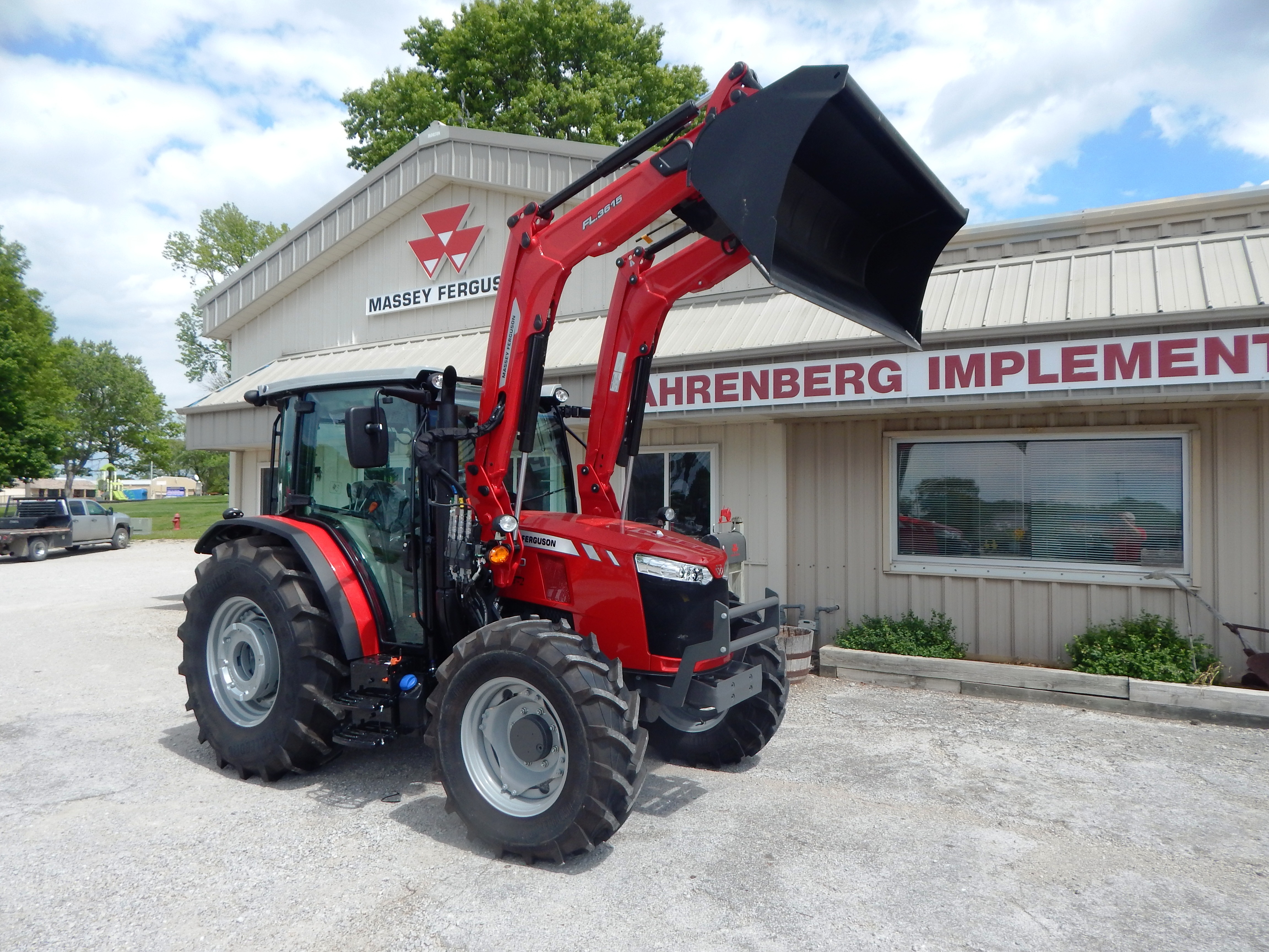 2026 Massey Ferguson 4710 Dyna2 Tractor