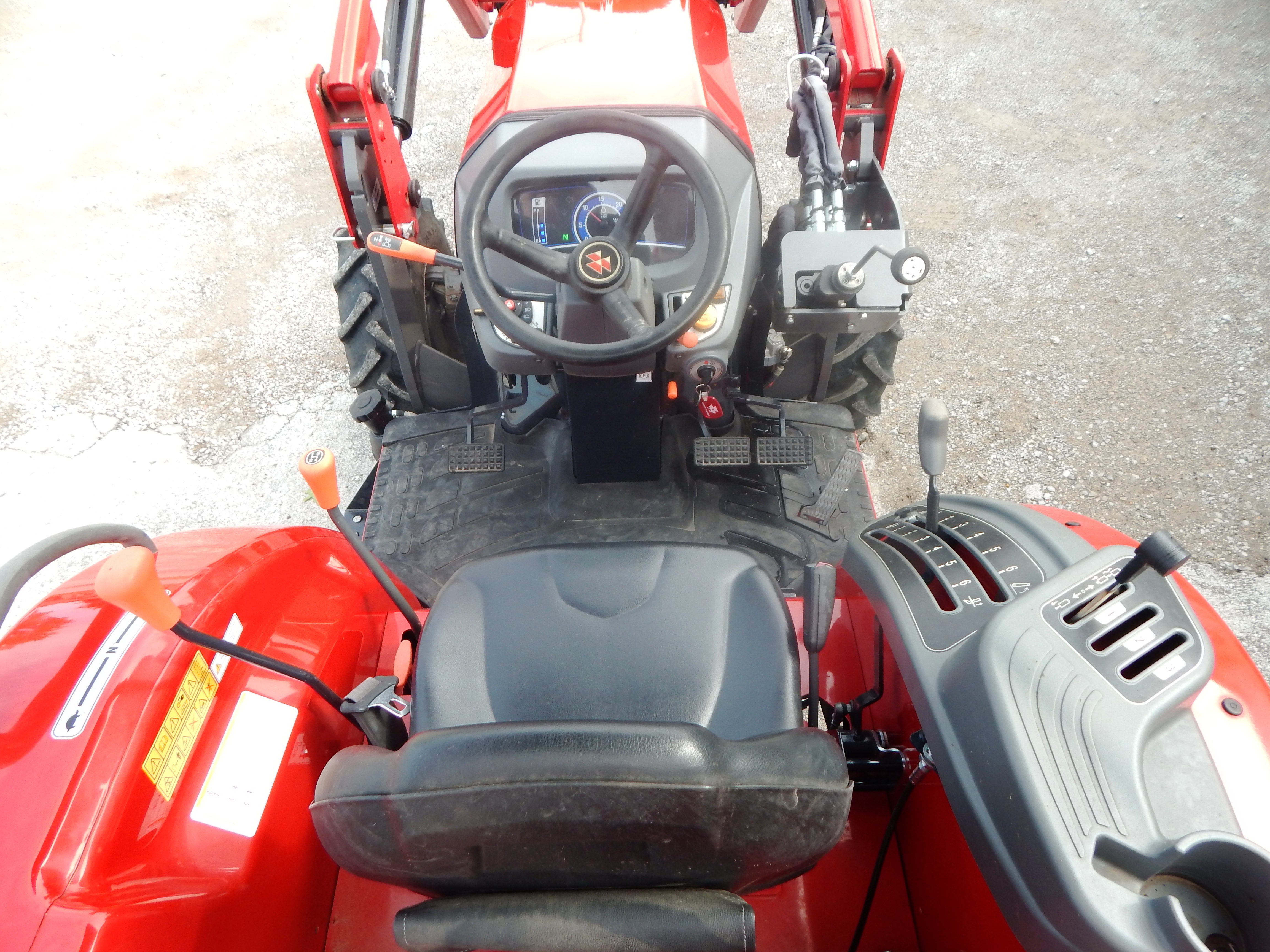 2022 Massey Ferguson 2860E SynchroShuttle Tractor