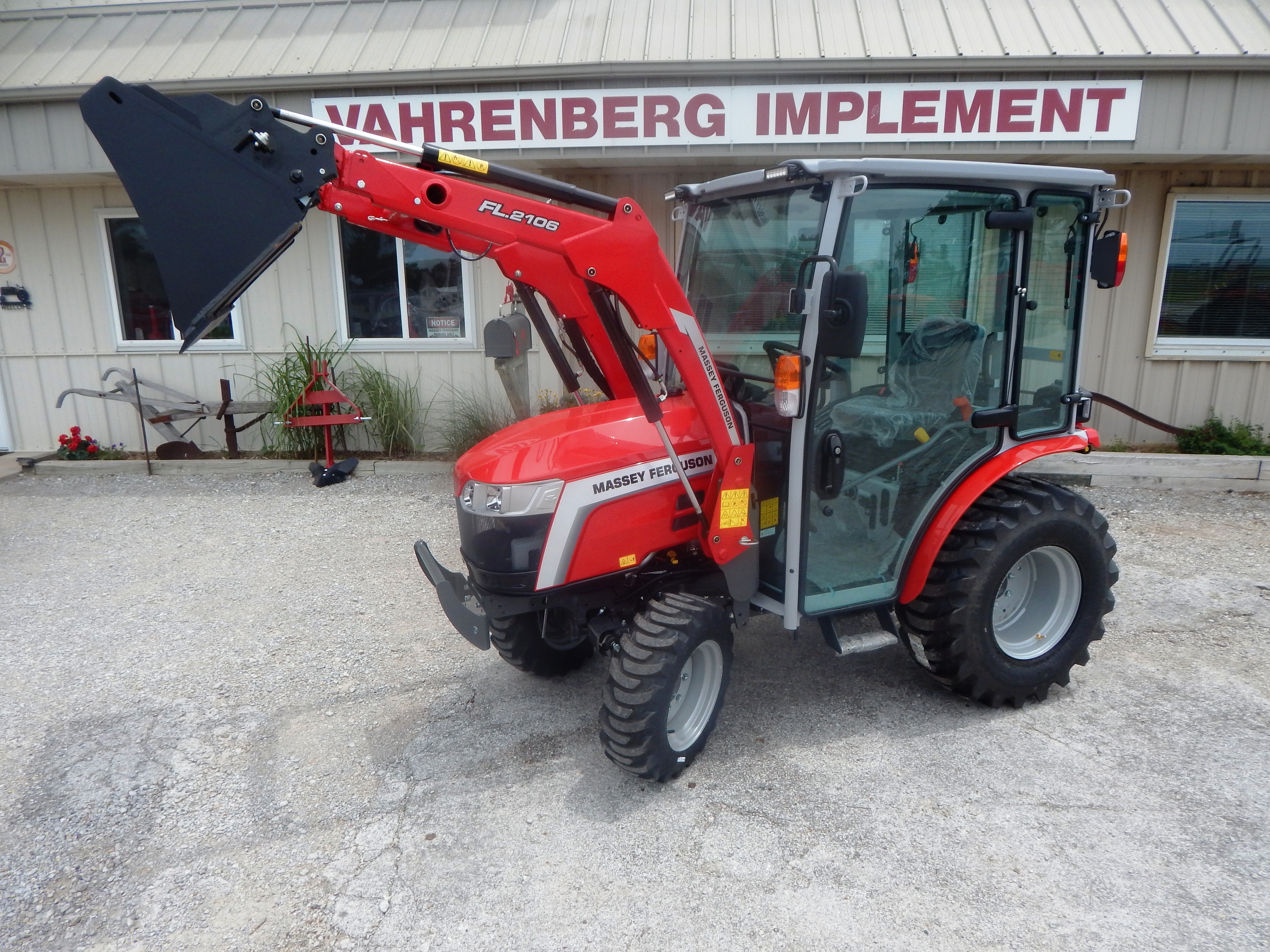 2026 Massey Ferguson 1M.25 Hydro Cab Tractor