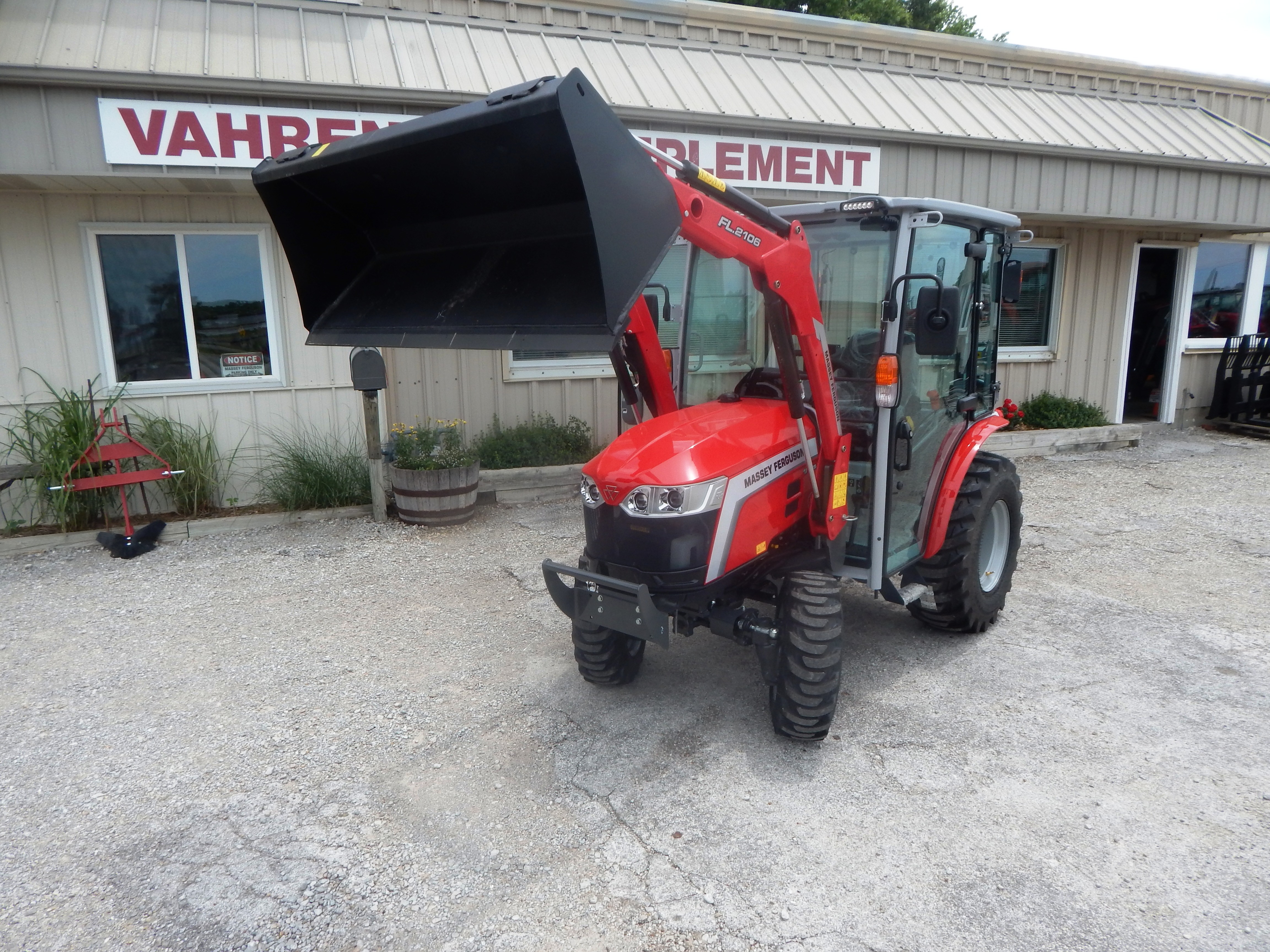 2026 Massey Ferguson 1M.25 Hydro Cab Tractor