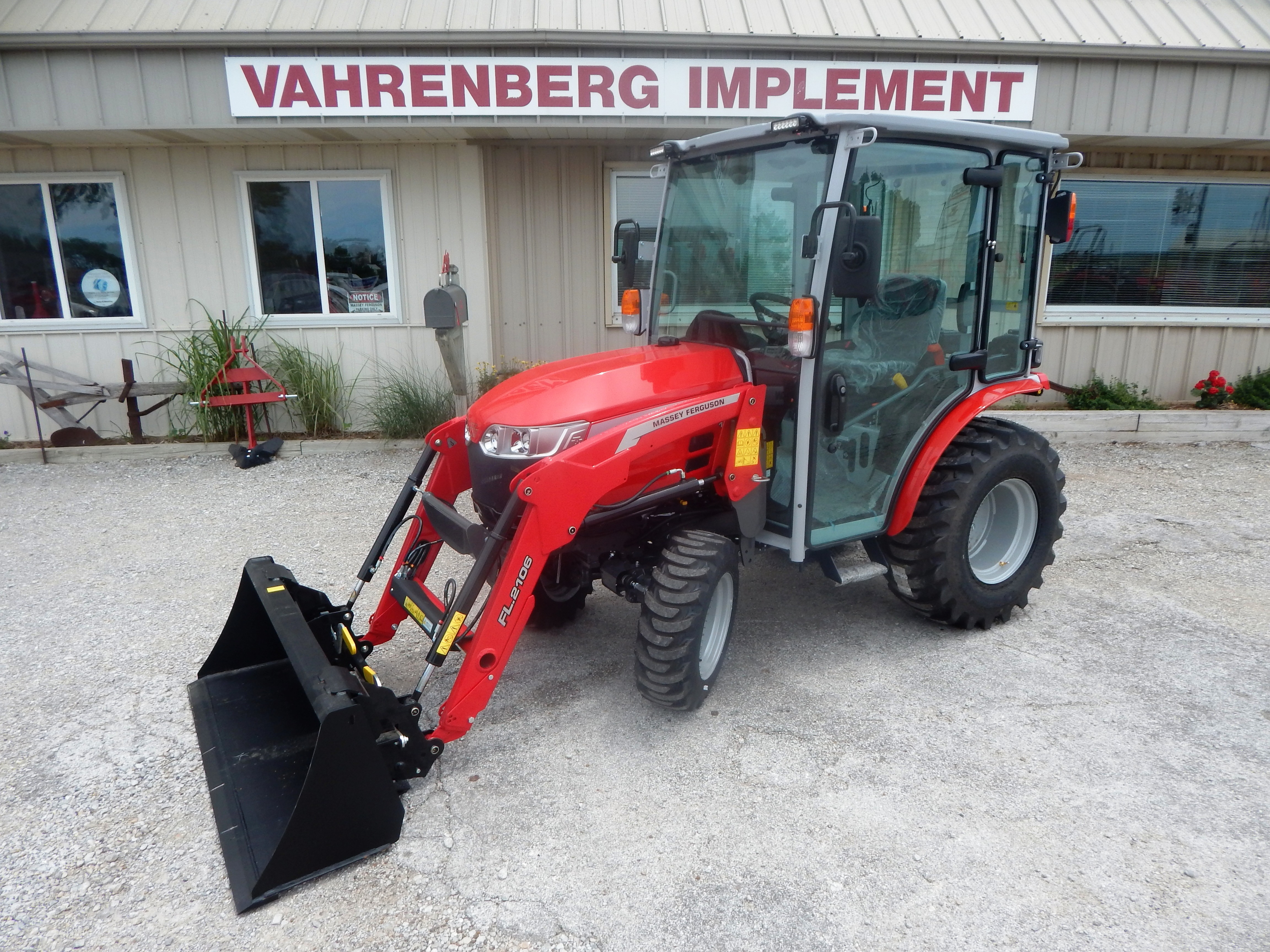 2026 Massey Ferguson 1M.25 Hydro Cab Tractor