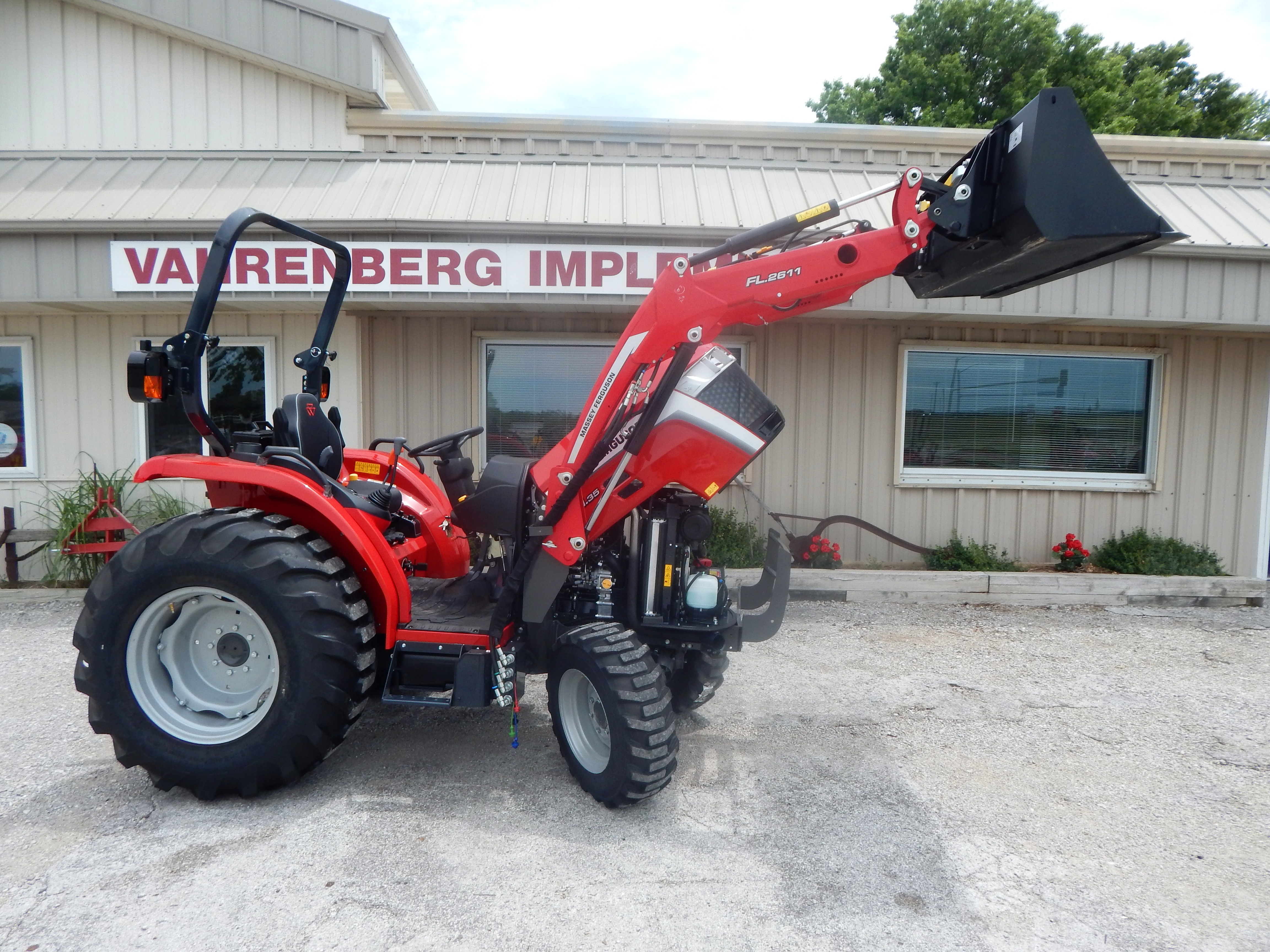 2026 Massey Ferguson 1M.35 eHydro Tractor