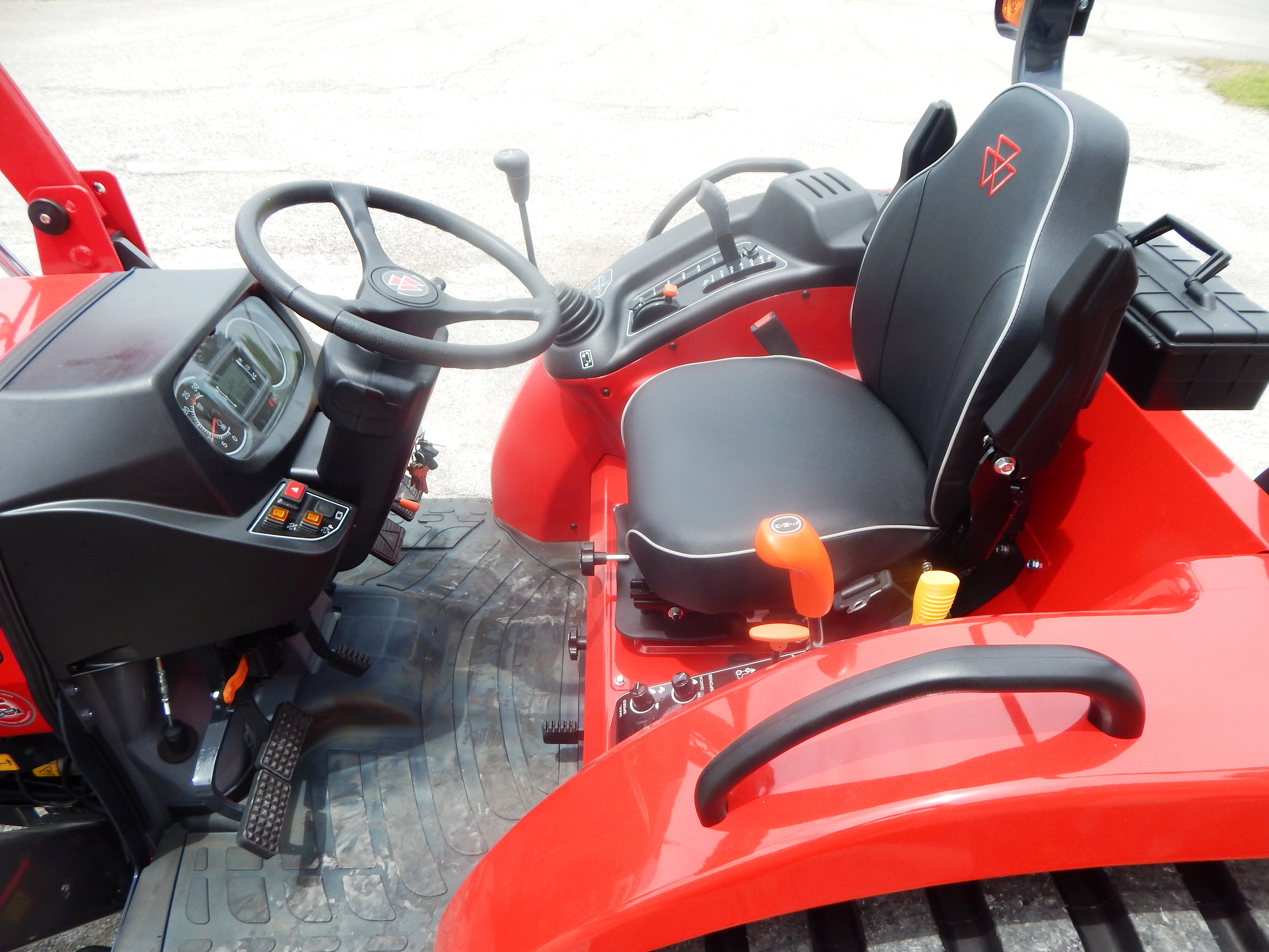 2026 Massey Ferguson 1M.35 eHydro Tractor