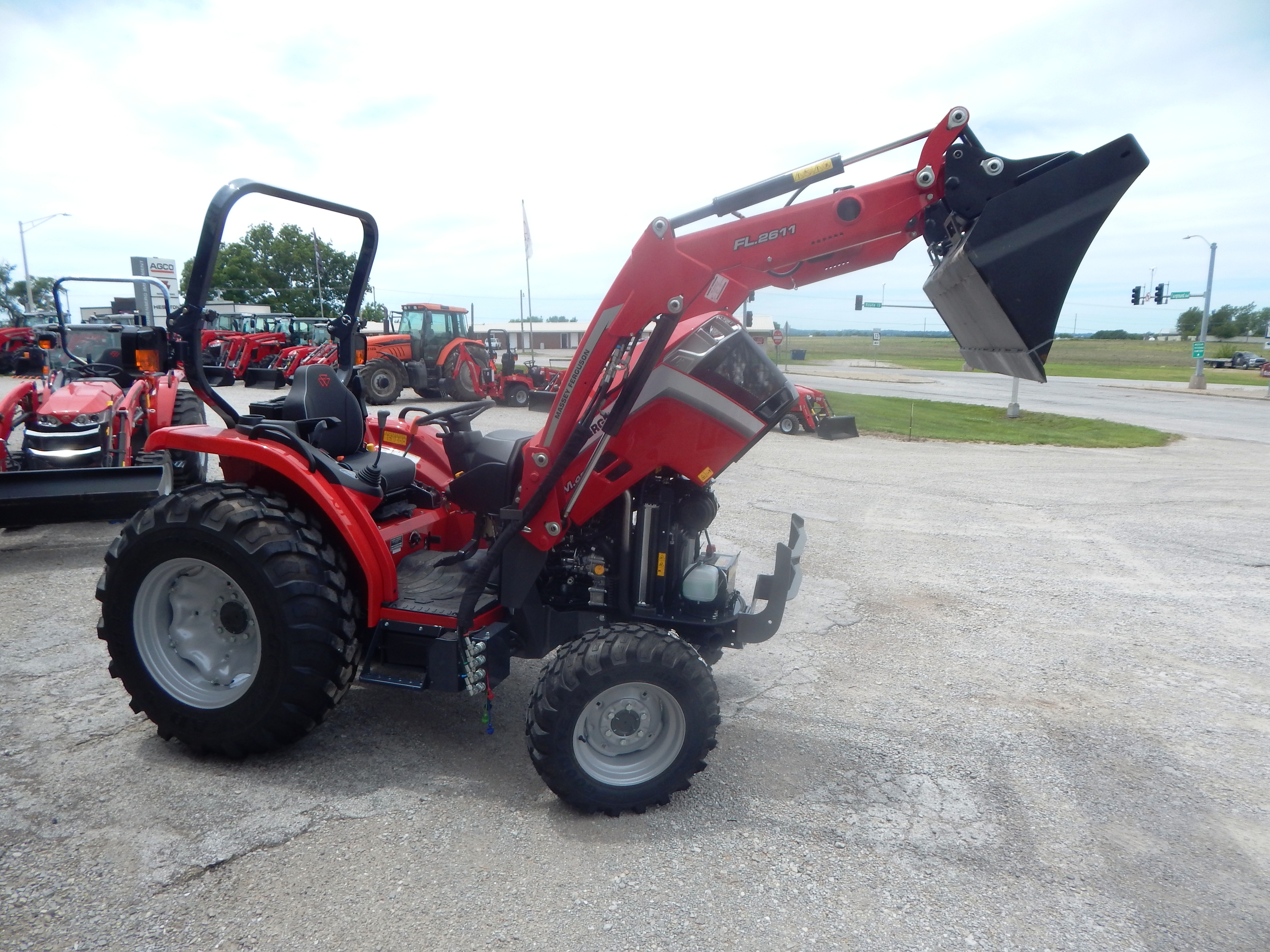 2026 Massey Ferguson 1M.40 eHydro Tractor