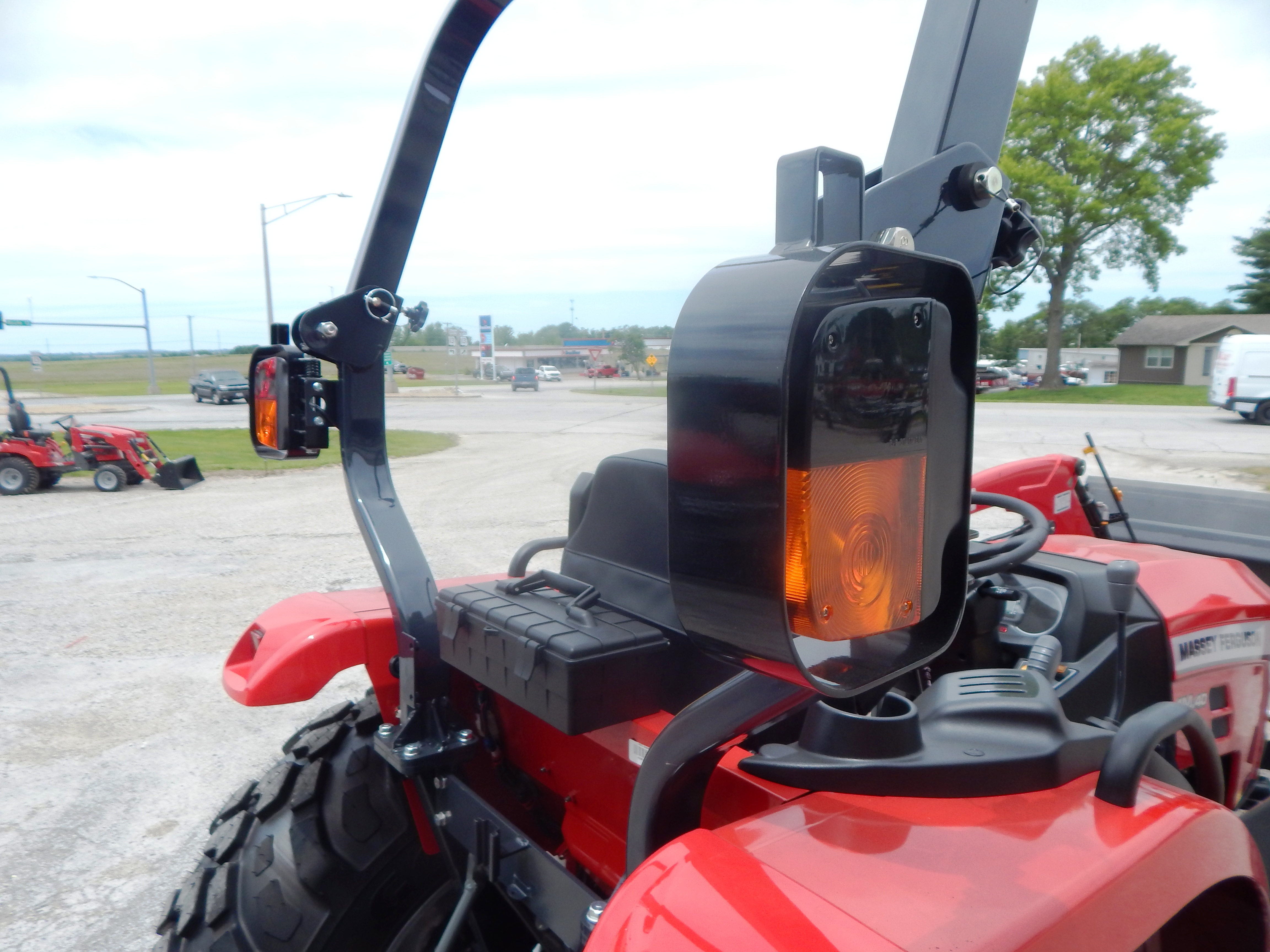 2026 Massey Ferguson 1M.40 eHydro Tractor