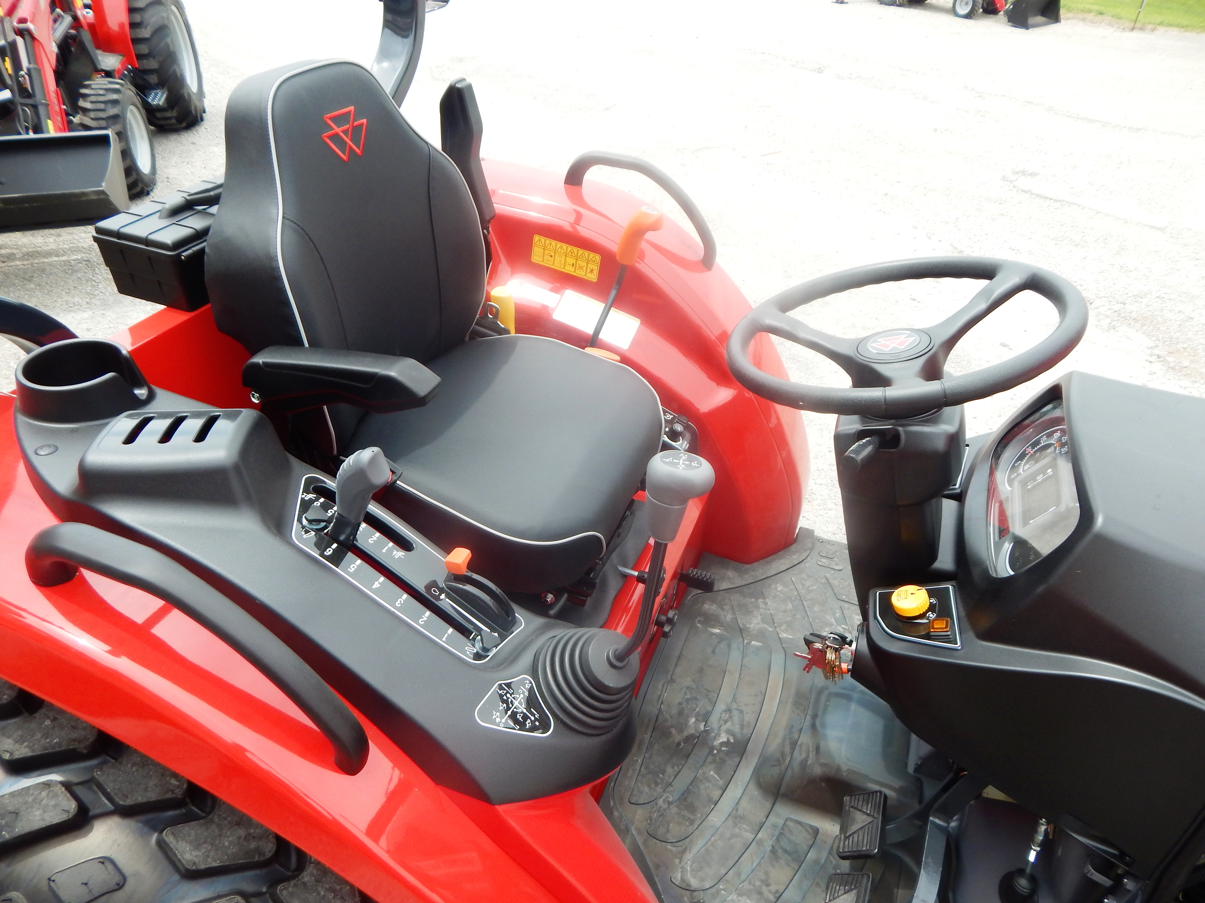 2026 Massey Ferguson 1M.40 eHydro Tractor